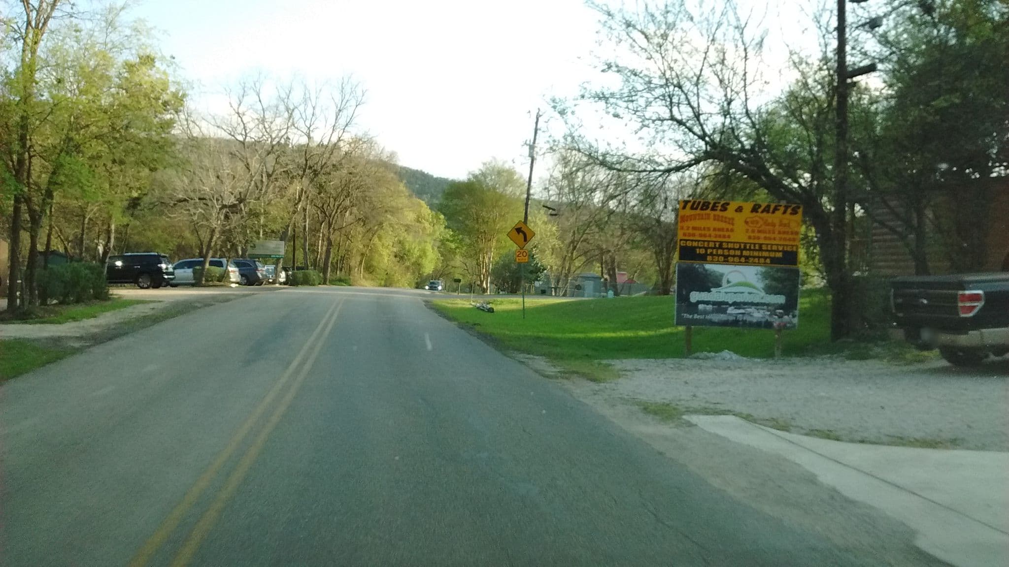 Street view near Mockingbird Lodge Treehouse at River Road, Canyon Lake — © kylegates (CC BY-SA · Mapillary)