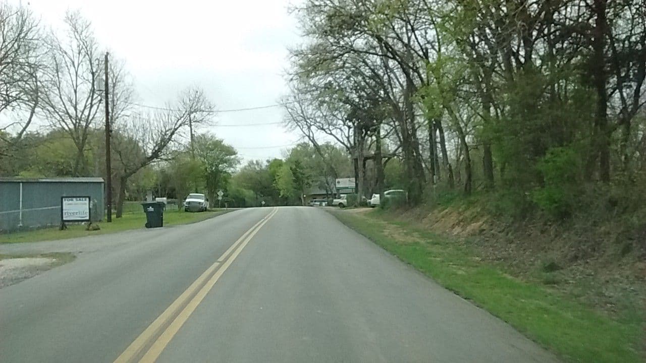 Street view near River Road Escapes, Canyon Lake — © kylegates (CC BY-SA · Mapillary)