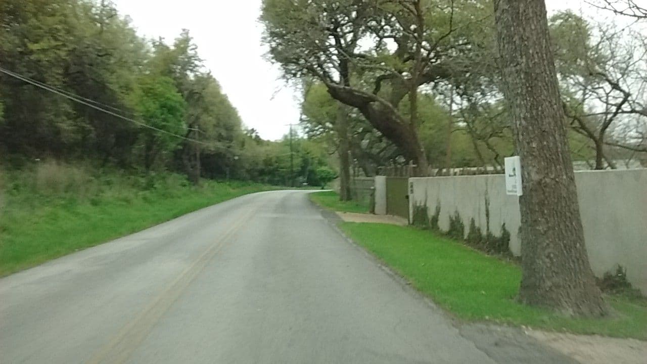 Street view near Hideout on the Guadalupe, New Braunfels — © kylegates (CC BY-SA · Mapillary)