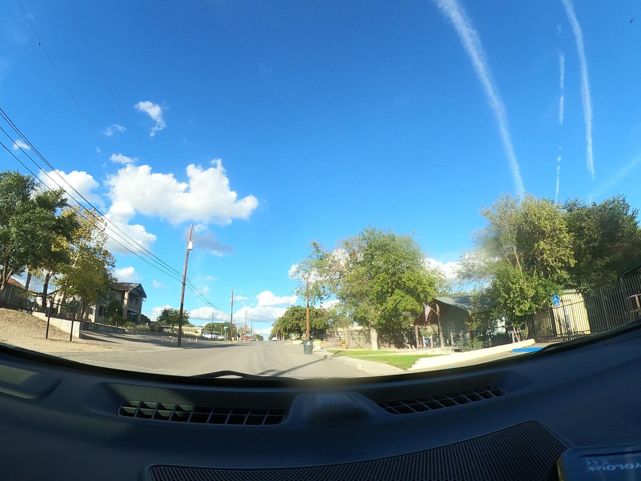 Street view near Batey's Beach Haus, New Braunfels — © raveneye (CC BY-SA · Mapillary)