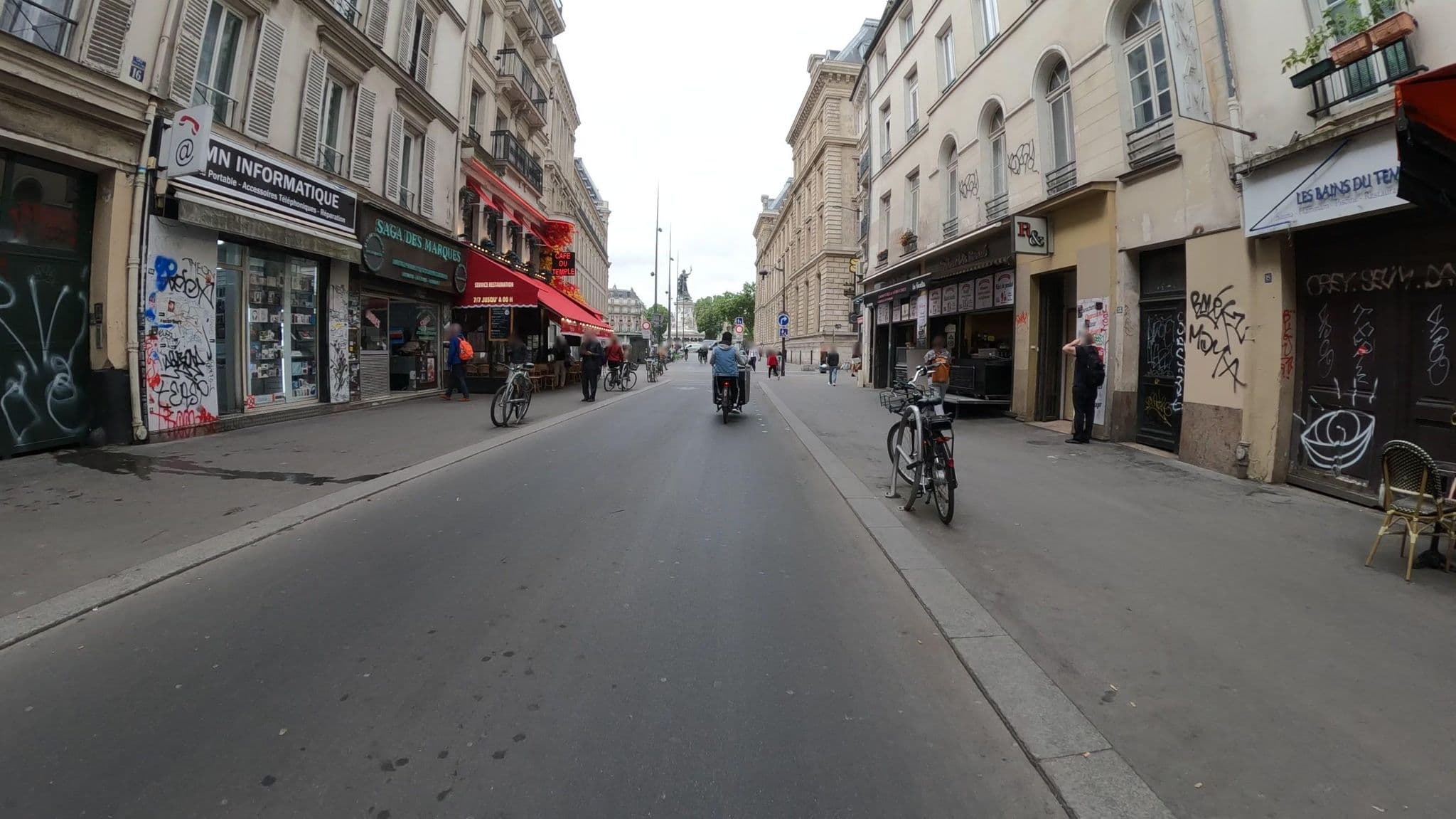 Street view near Hôtel Bristol République, Folie Méricourt — © Nzau (CC BY-SA · Mapillary)