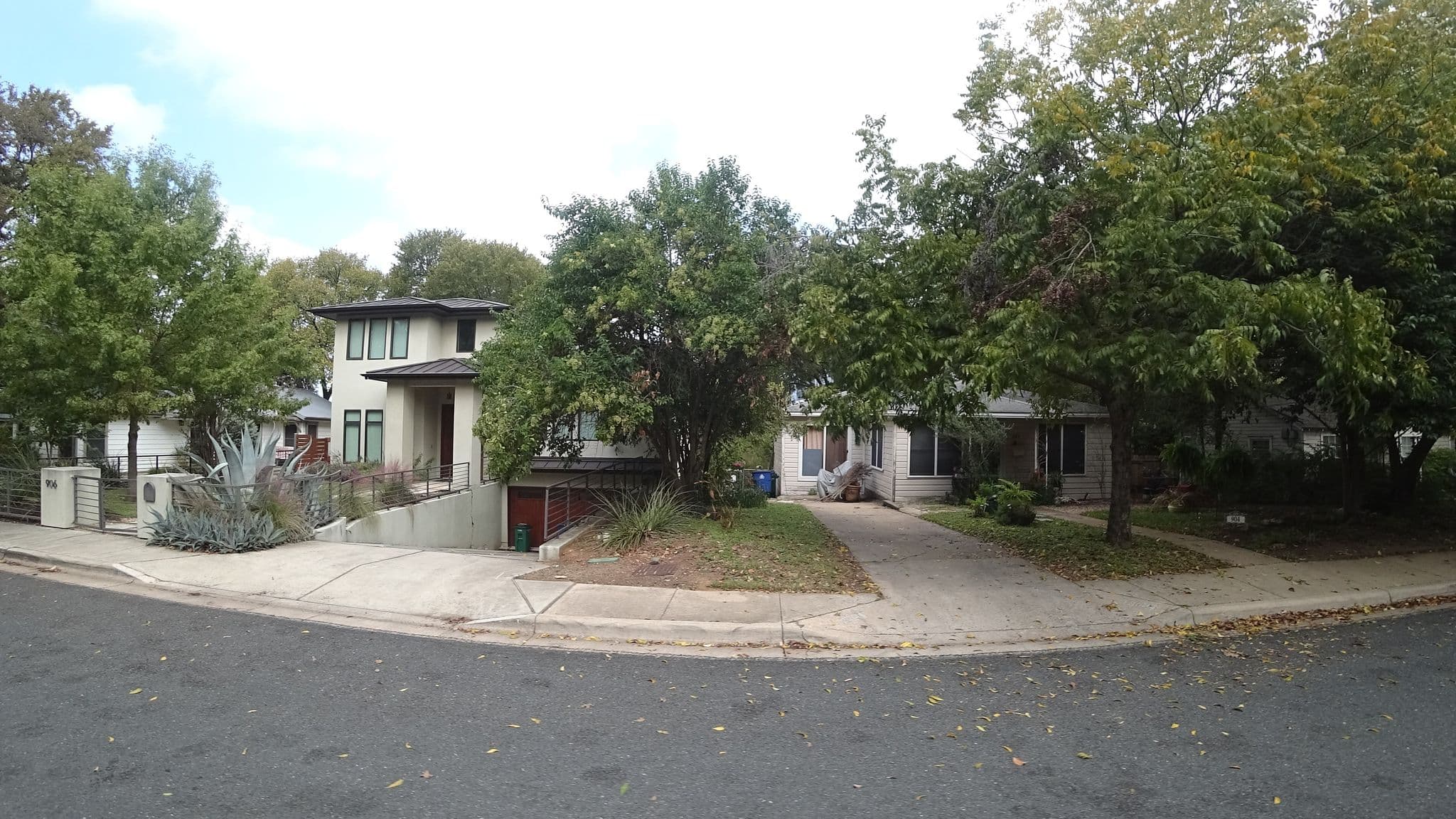 Street view near Walker Luxury Vacation Rentals, Austin — © mly_aus04 (CC BY-SA · Mapillary)