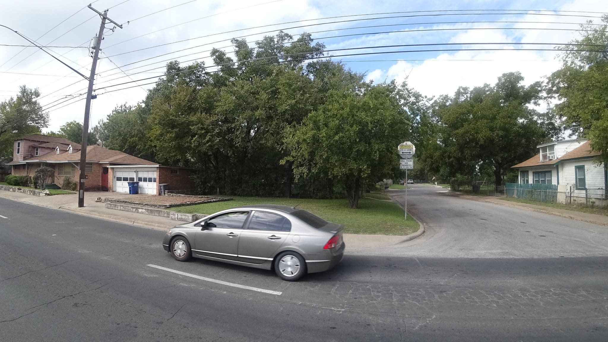 Street view near 2714 E 3rd ST, Austin — © mly_aus04 (CC BY-SA · Mapillary)