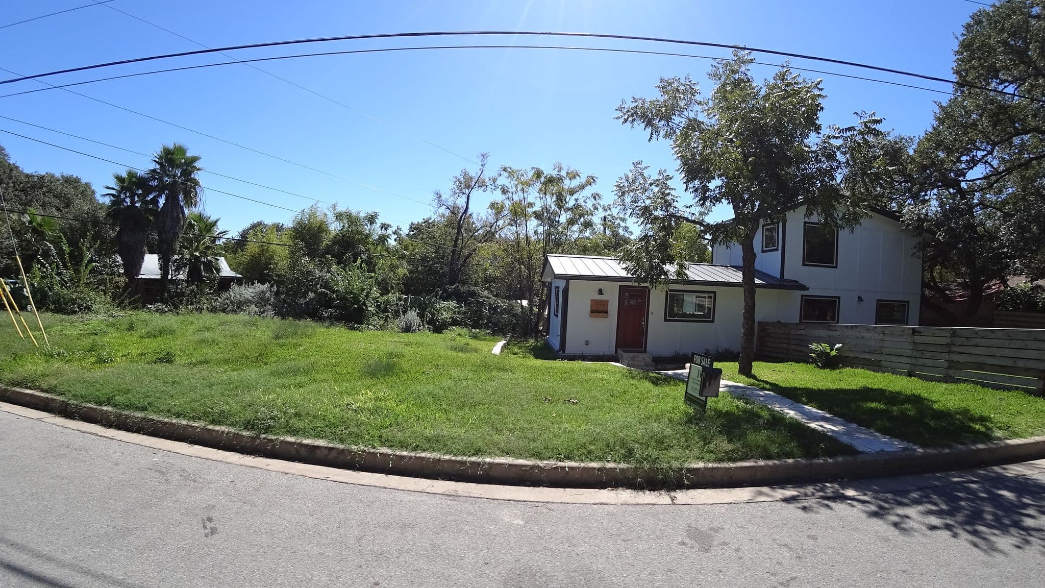 Street view near Casa Kenwood Guesthouses, Austin — © mly_aus01 (CC BY-SA · Mapillary)