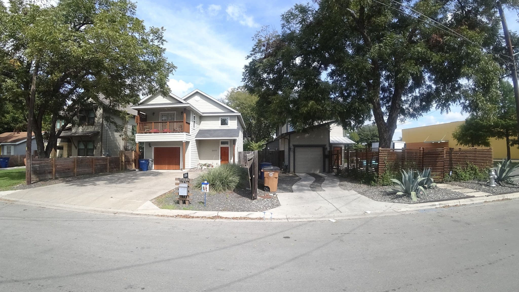Street view near Le Bain, Austin — © mly_aus04 (CC BY-SA · Mapillary)