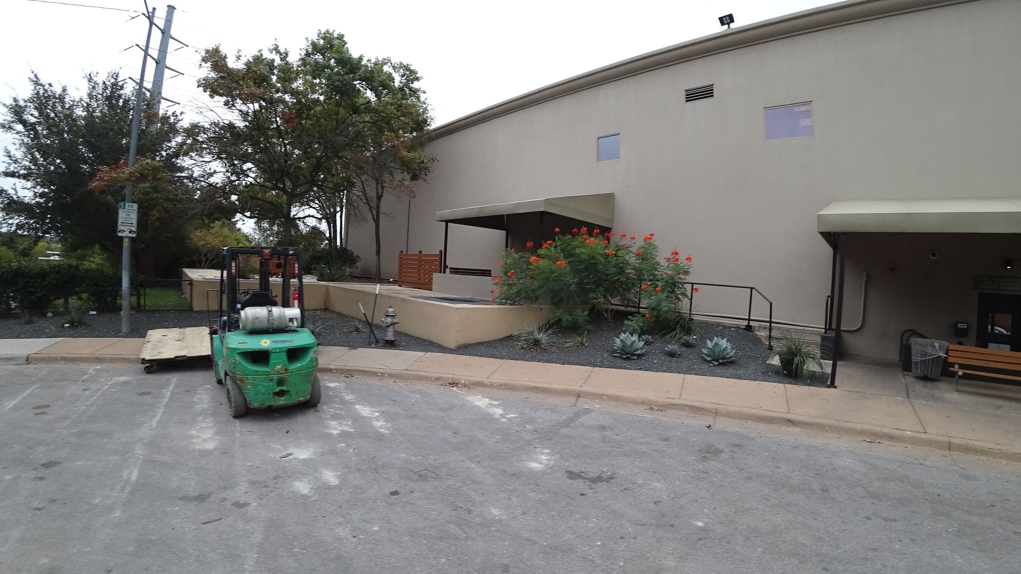 Street view near Hidden Flask @ Four Seasons Hotel Austin, Austin — © mly_aus04 (CC BY-SA · Mapillary)