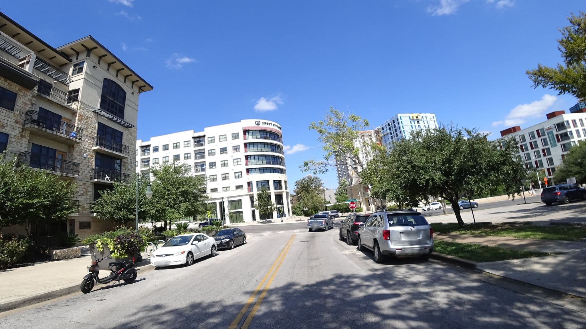 Street view near The Pearl, University of Texas — © mly_aus01 (CC BY-SA · Mapillary)