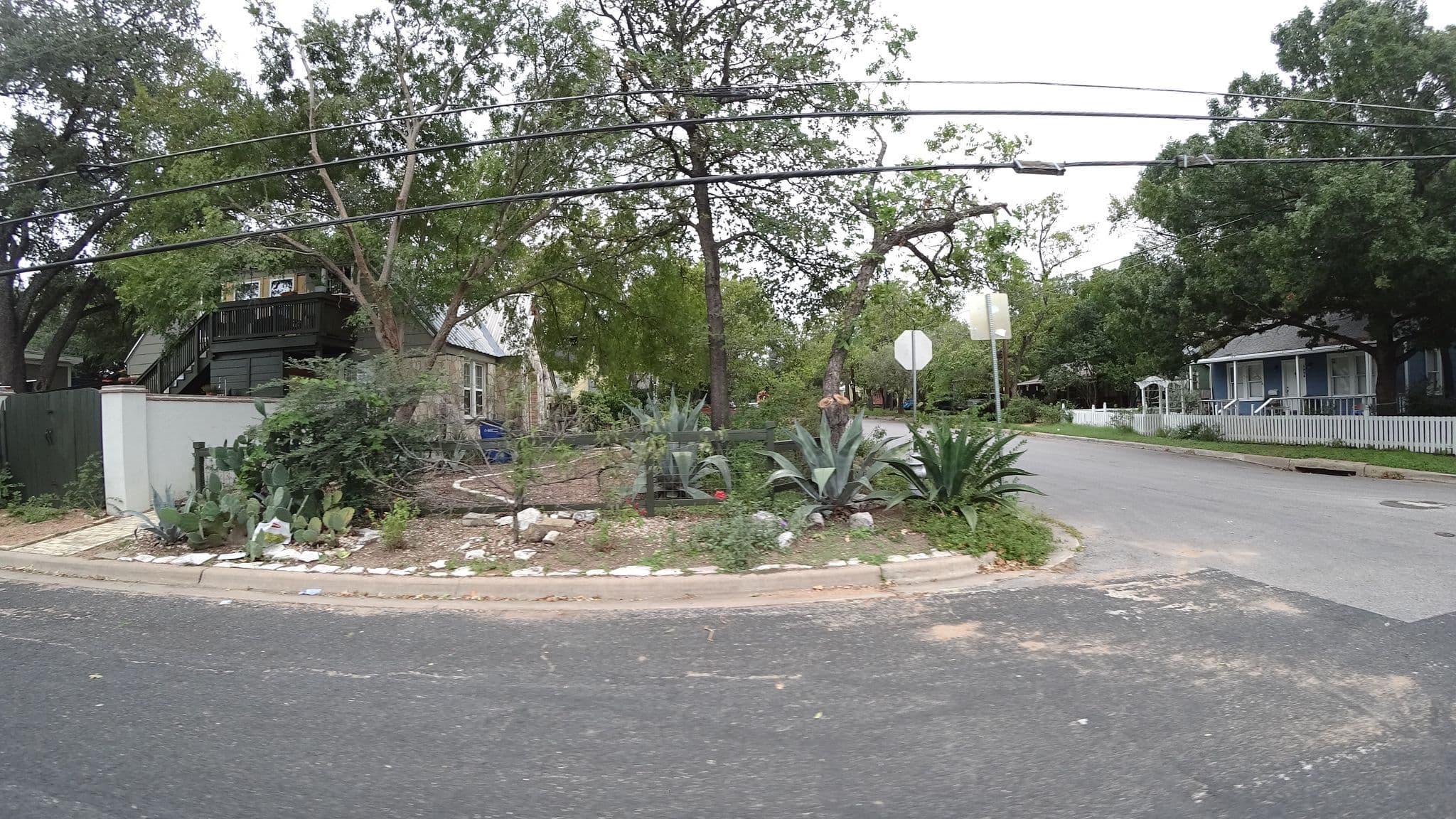 Street view near Hancock Guest Cottages, University of Texas — © mly_aus01 (CC BY-SA · Mapillary)