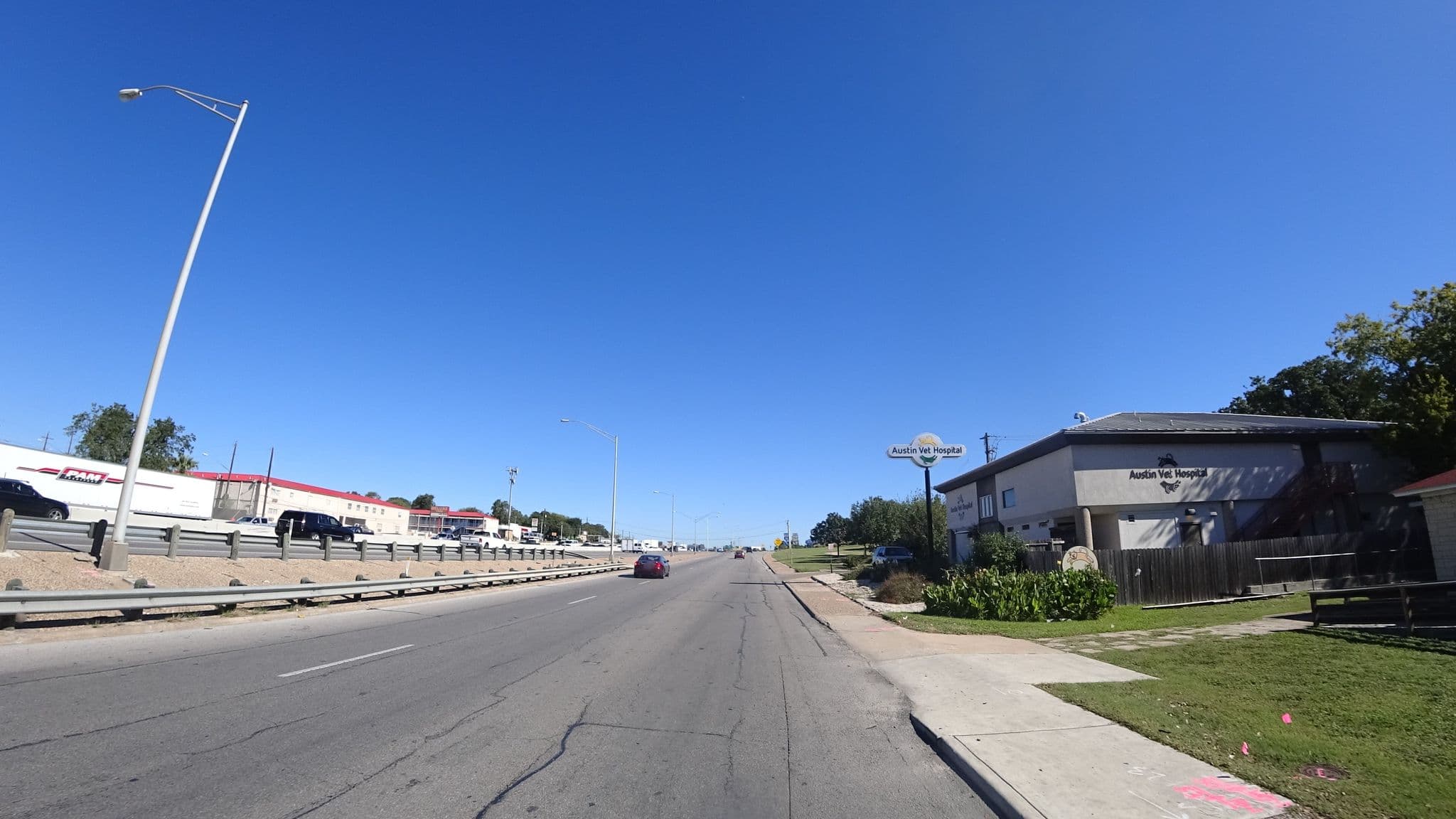 Street view near Red Roof Plus, University of Texas — © mly_aus04 (CC BY-SA · Mapillary)
