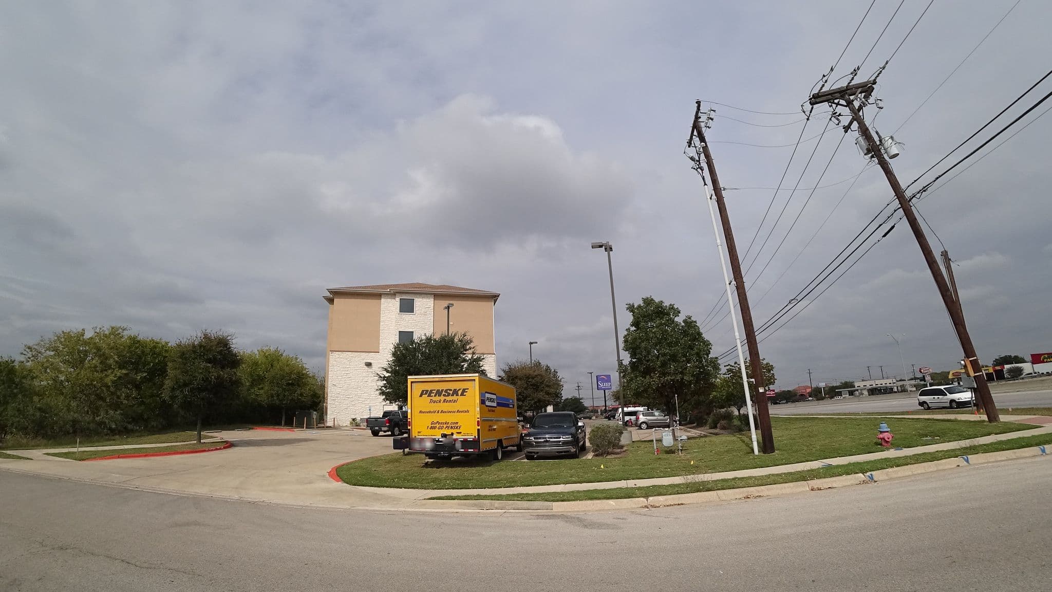 Street view near Choice Hotels, Round Rock — © mly_aus07 (CC BY-SA · Mapillary)