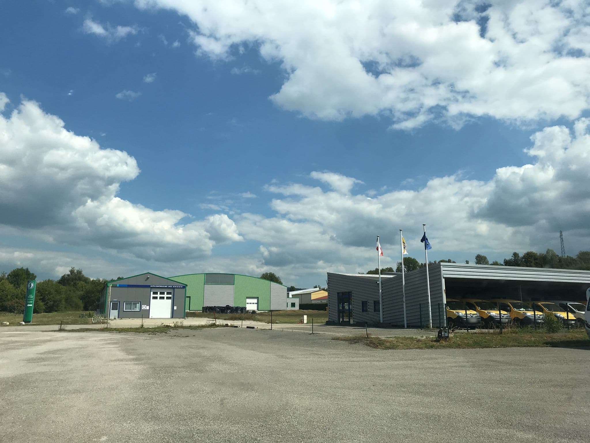 Street view near Aire Musée des machines à nourrir le monde P3, Clairvaux-les-Lacs — © thepriben (CC BY-SA · Mapillary)
