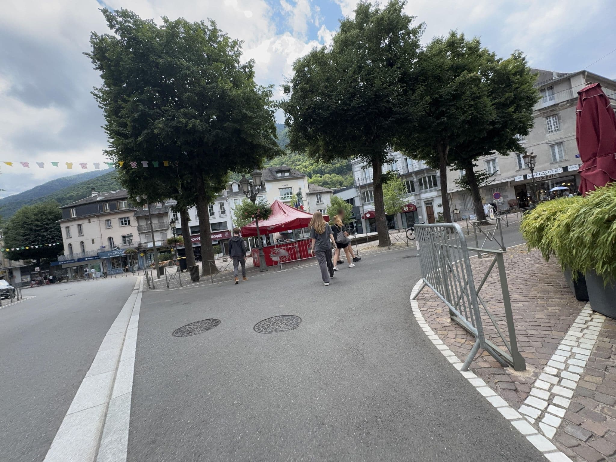 Street view near Hôtel Panoramic, Bagnères-de-Luchon — © Cassous (CC BY-SA · Mapillary)