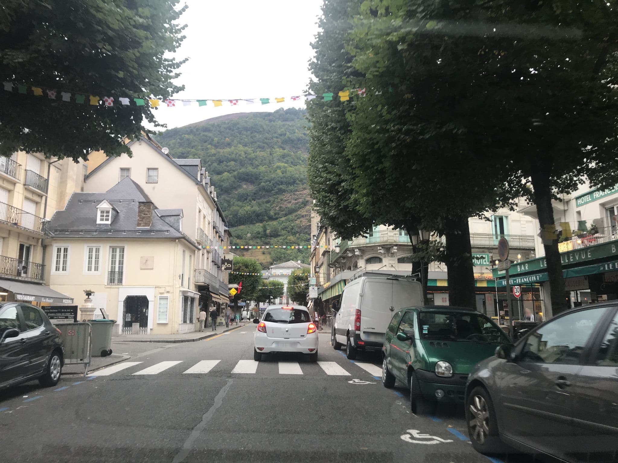 Street view near Hôtel Gasquet, Bagnères-de-Luchon — © pgiraud (CC BY-SA · Mapillary)
