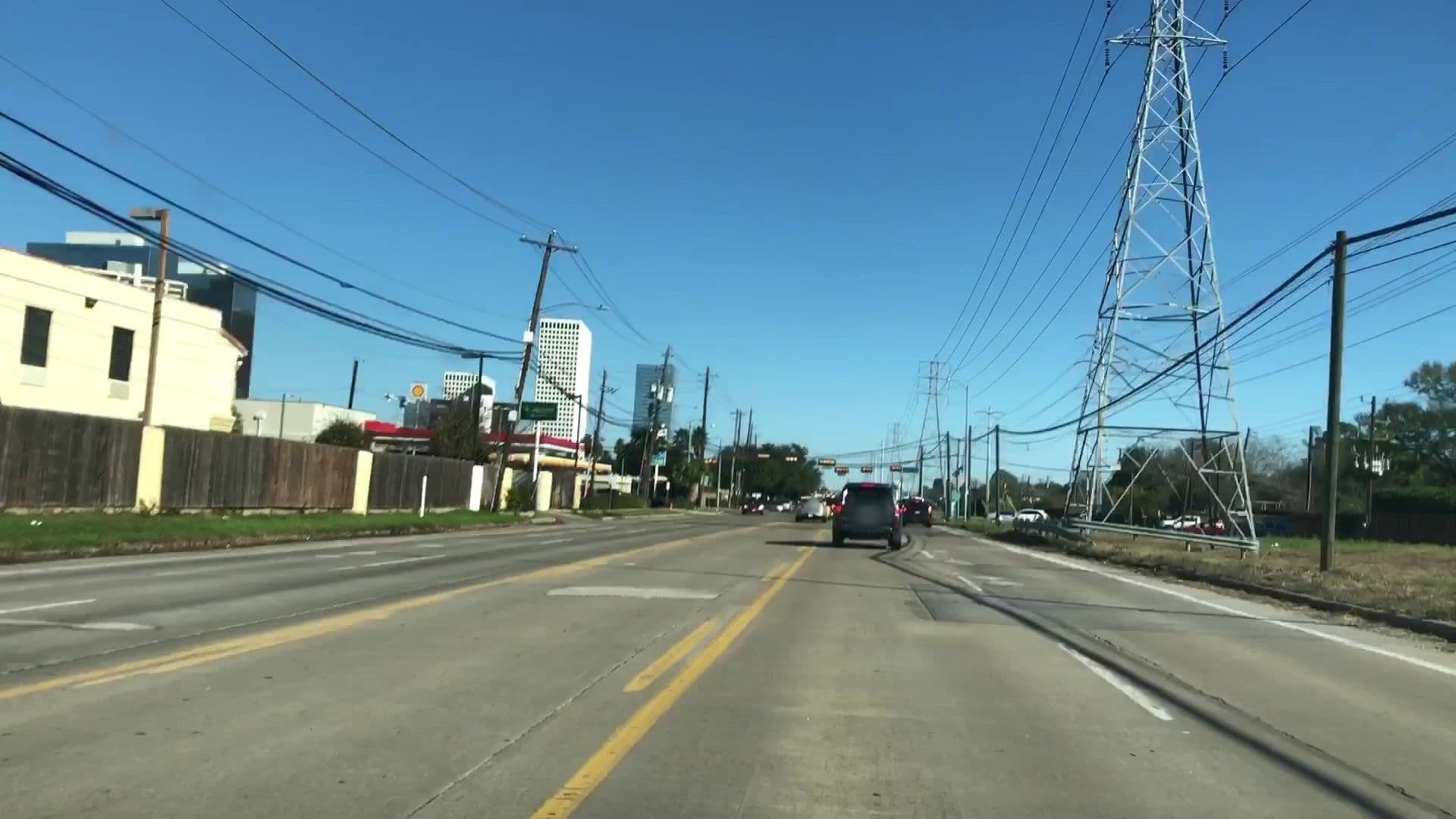 Street view near La Quinta Inn Houston Greenway Plaza Medical Area, West University Place — © lvl5 (CC BY-SA · Mapillary)