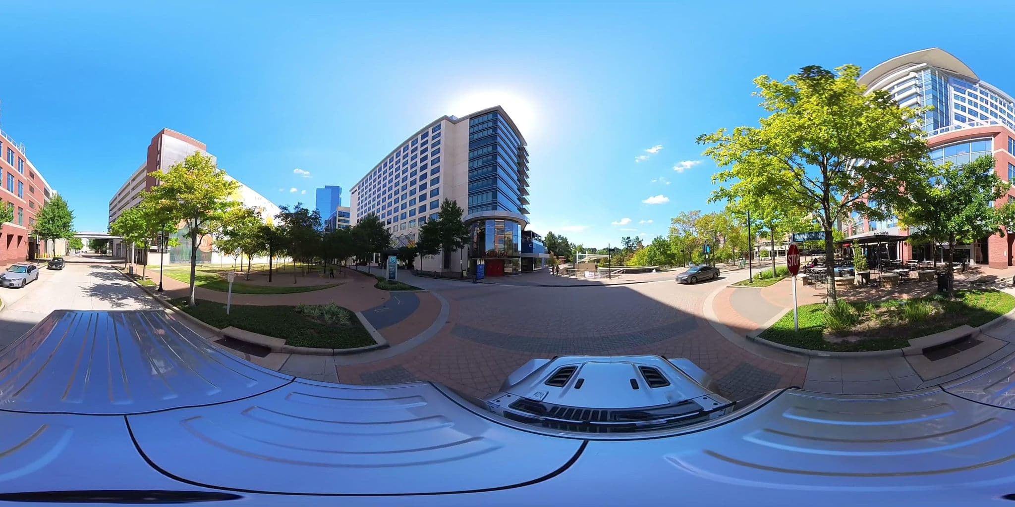 Street view near Como Club Poolside Terrace & Bar, Oak Ridge North — © bradleybigmaps (CC BY-SA · Mapillary)