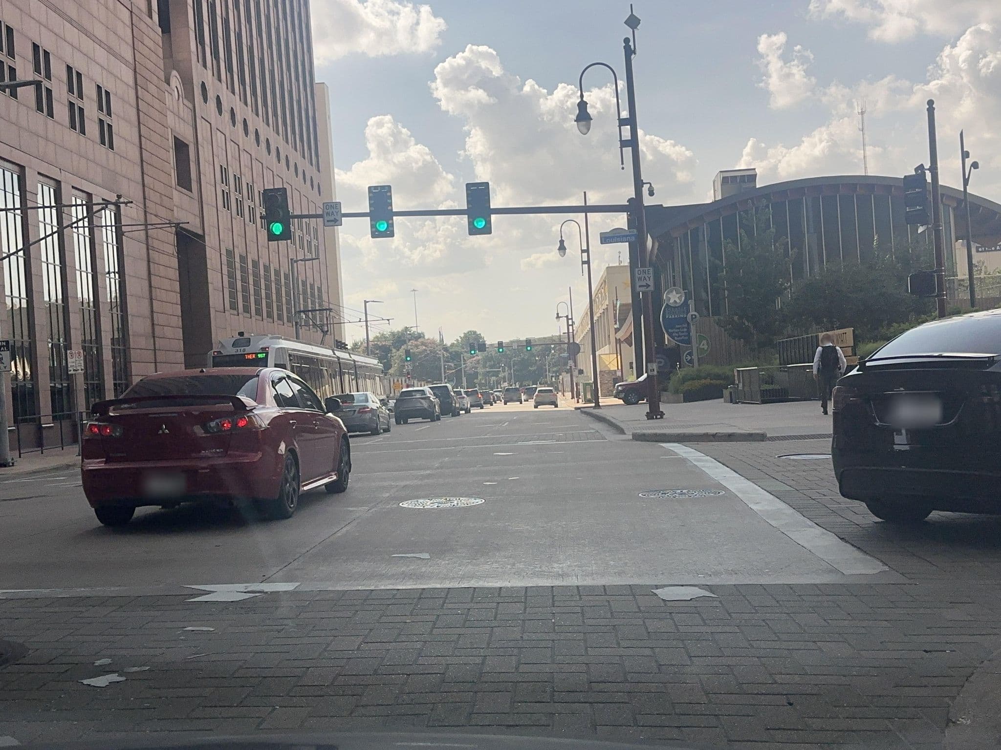 Street view near Hotel Icon Penthouse, Houston — © carto-grapher (CC BY-SA · Mapillary)