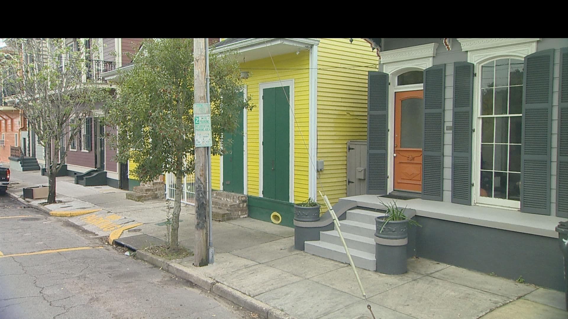 Street view near Dauphine House, New Orleans — © Loc_WR (CC BY-SA · Mapillary)