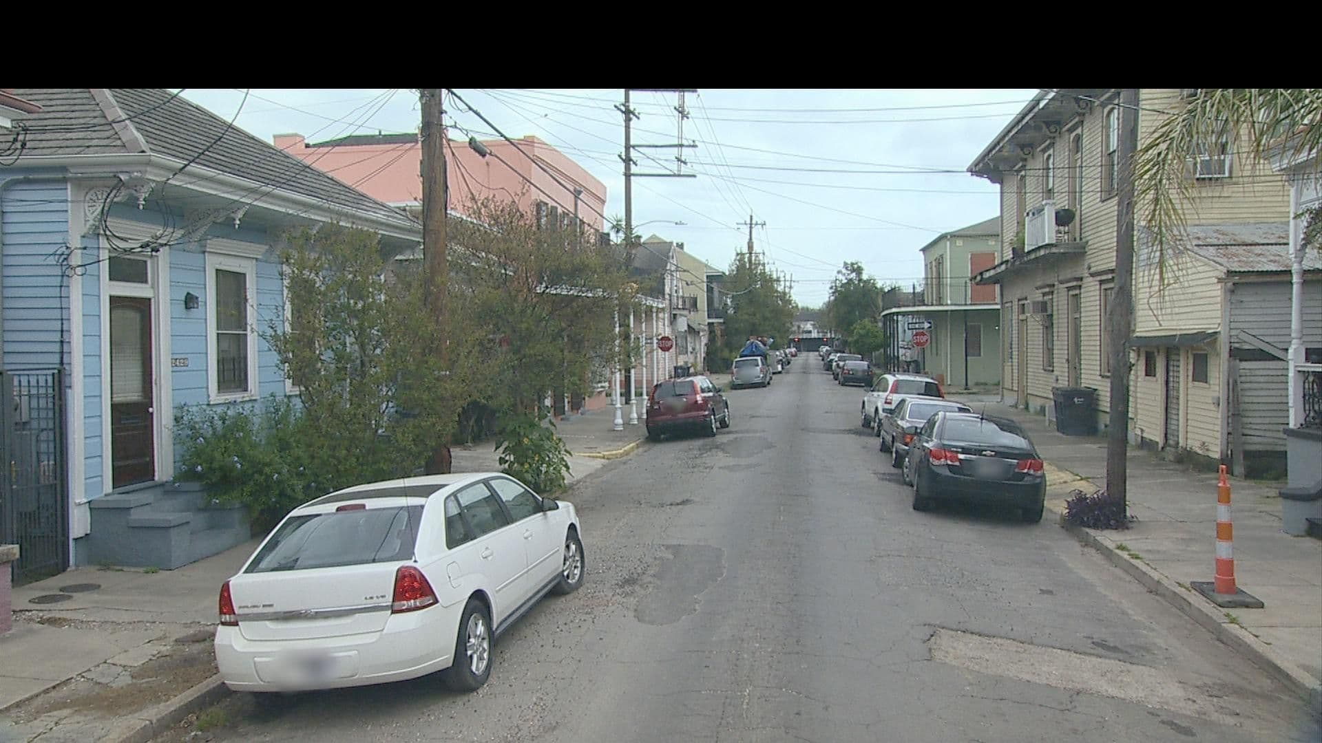 Street view near 2430 Dauphine, New Orleans — © FF_local (CC BY-SA · Mapillary)