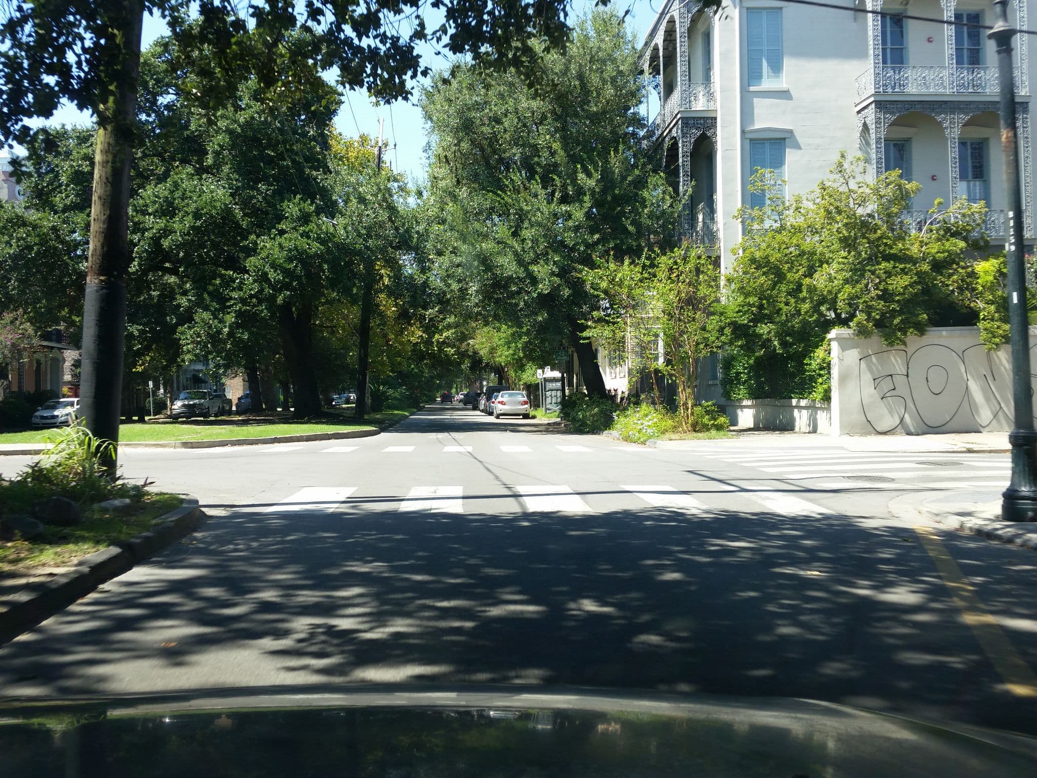 Street view near Esplanade In The Shade, New Orleans — © caboosey (CC BY-SA · Mapillary)