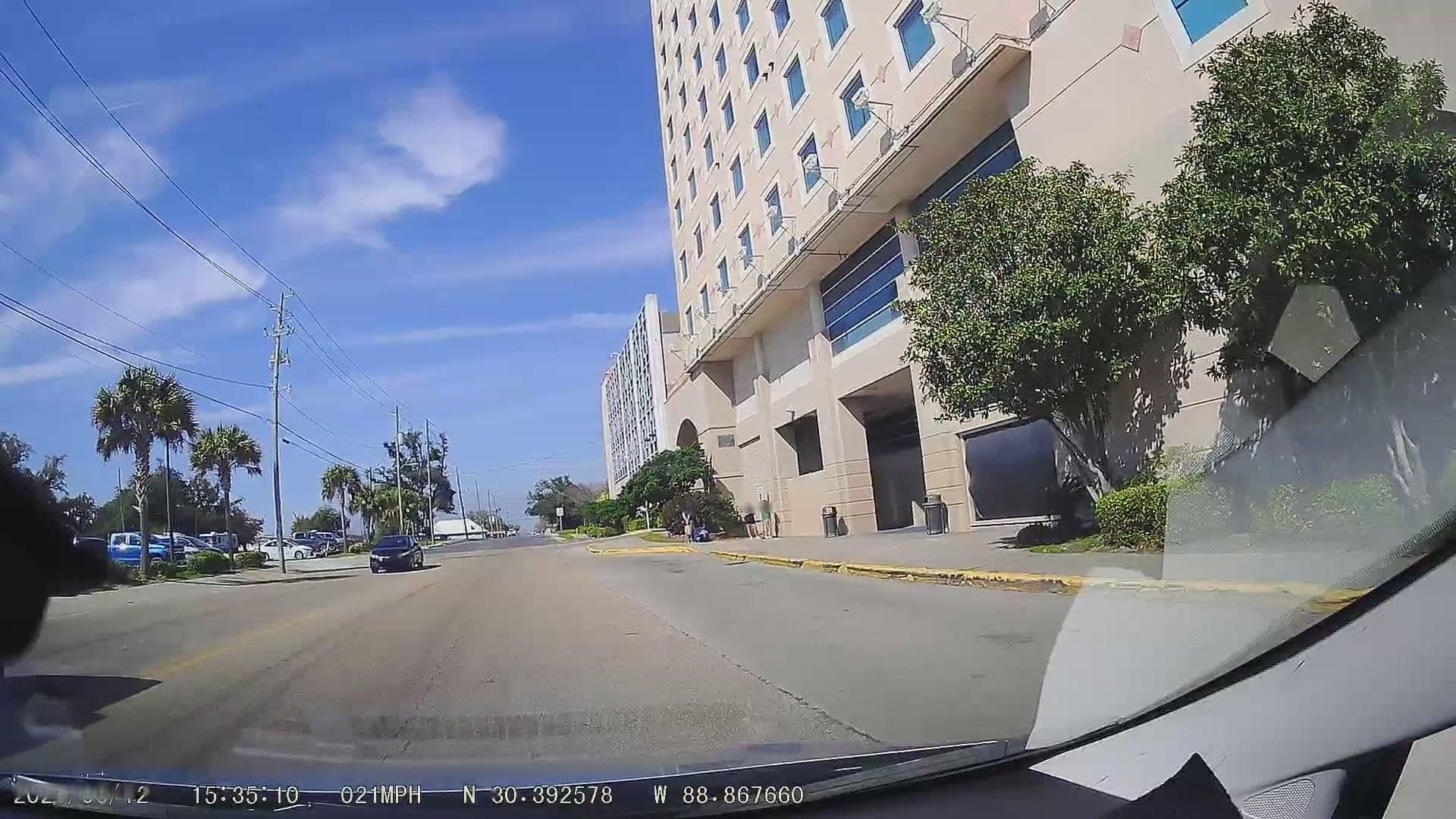 Street view near Harrah’s Hotel, Biloxi — © raveneye (CC BY-SA · Mapillary)
