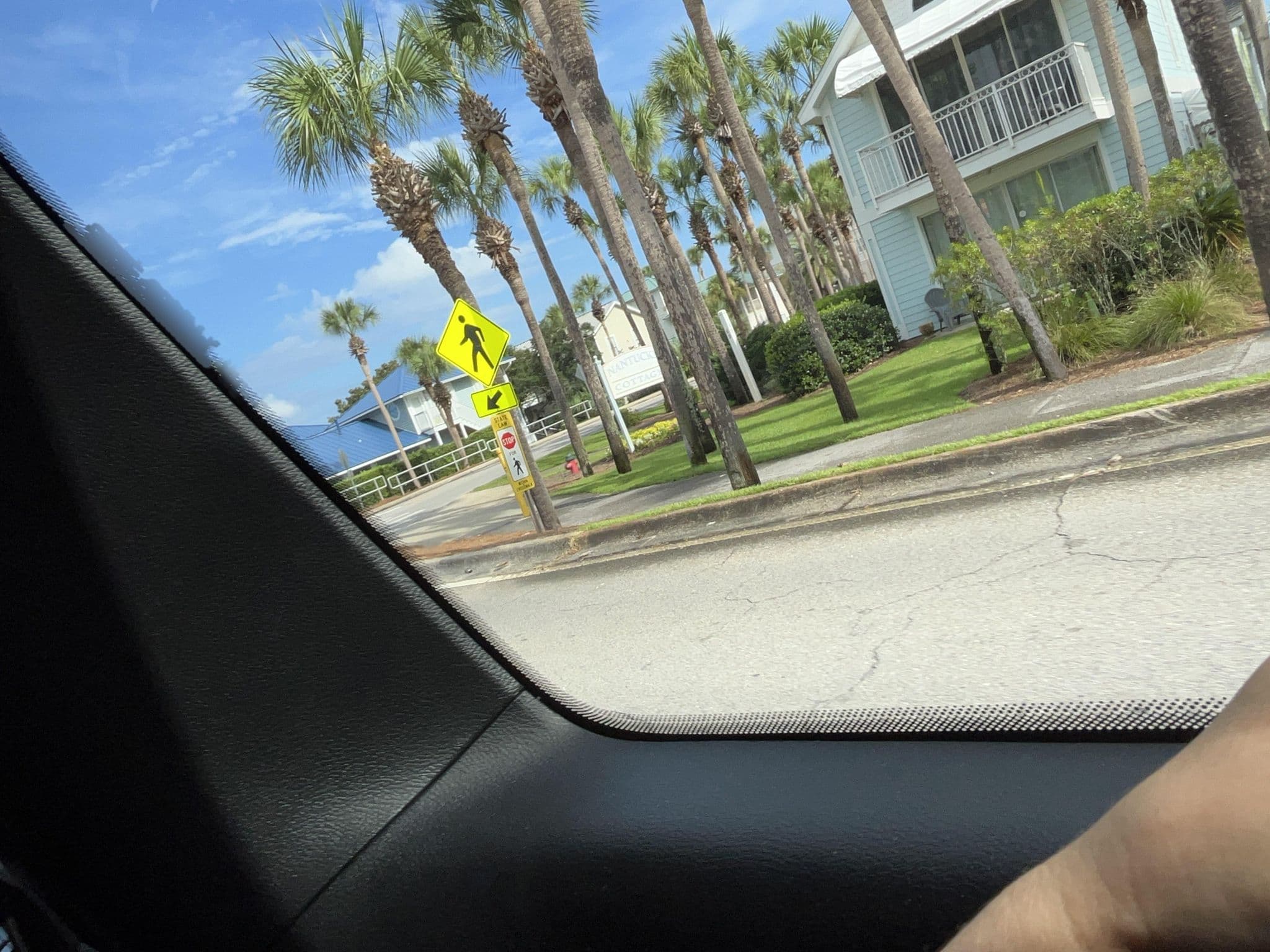 Street view near Nantucket Cottages, Miramar Beach — © DriveWithHoang (CC BY-SA · Mapillary)