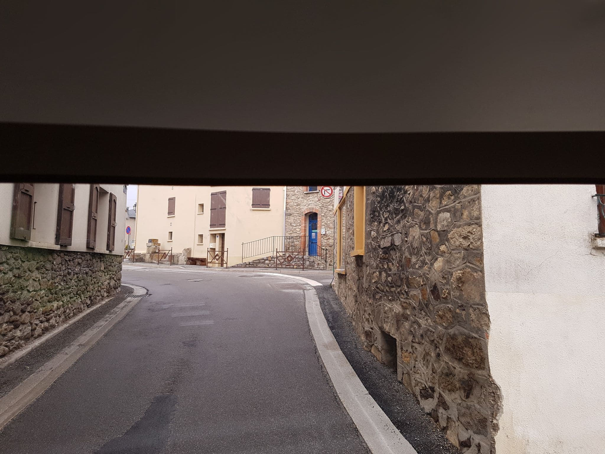 Street view near Hôtel Restaurant Le Coq d’Or, Font-Romeu-Odeillo-Via — © bernardvoyageur (CC BY-SA · Mapillary)