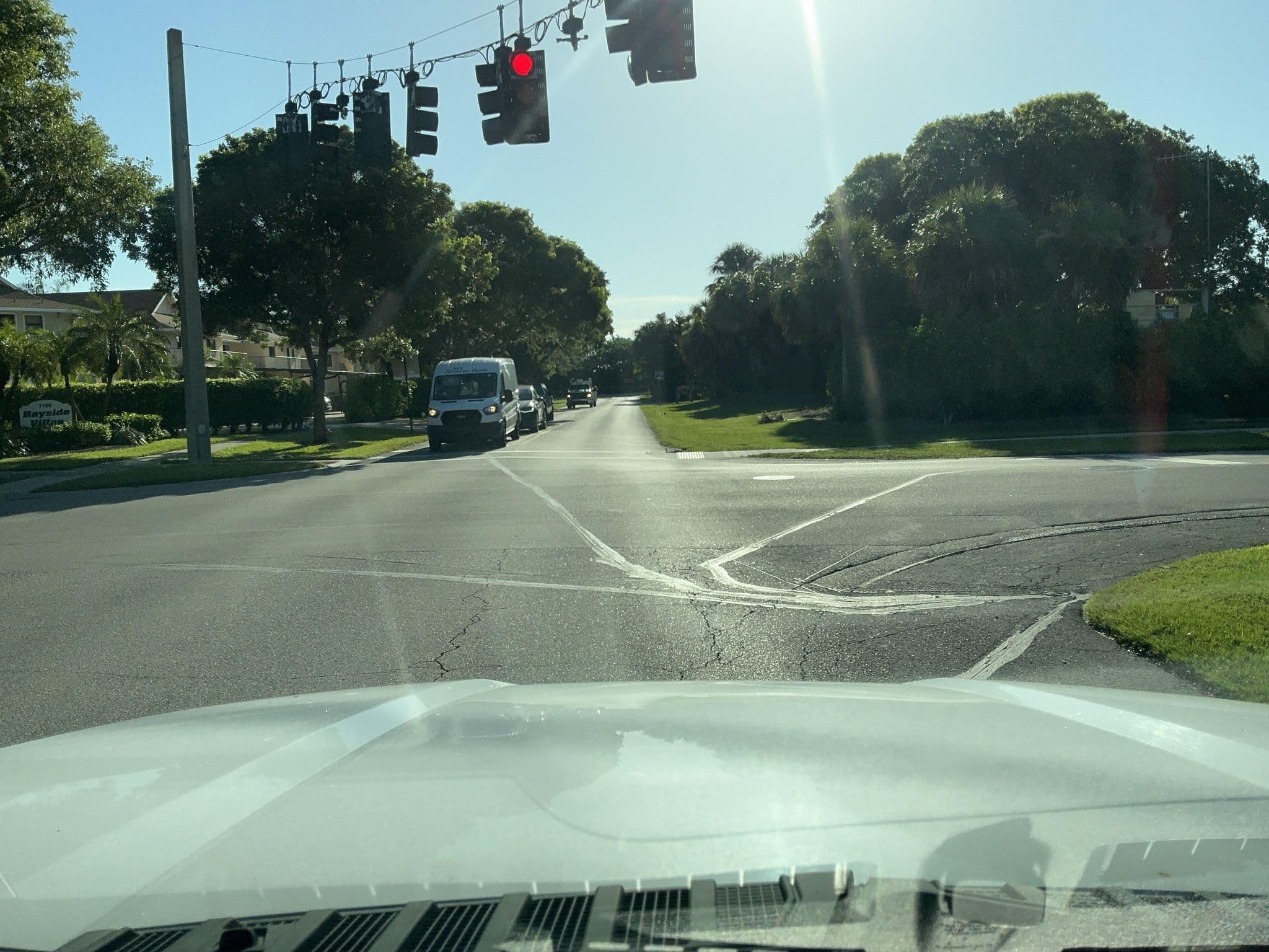 Street view near Wyndham Hotels & Resorts, Naples — © robeh92 (CC BY-SA · Mapillary)