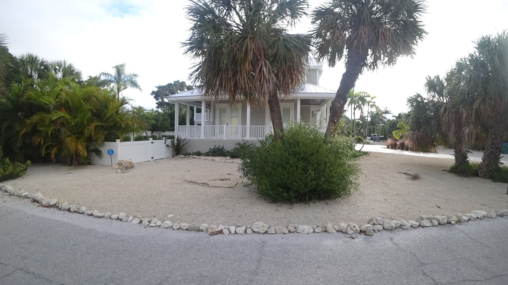 Street view near Peacock Place, Holmes Beach — © jpace (CC BY-SA · Mapillary)