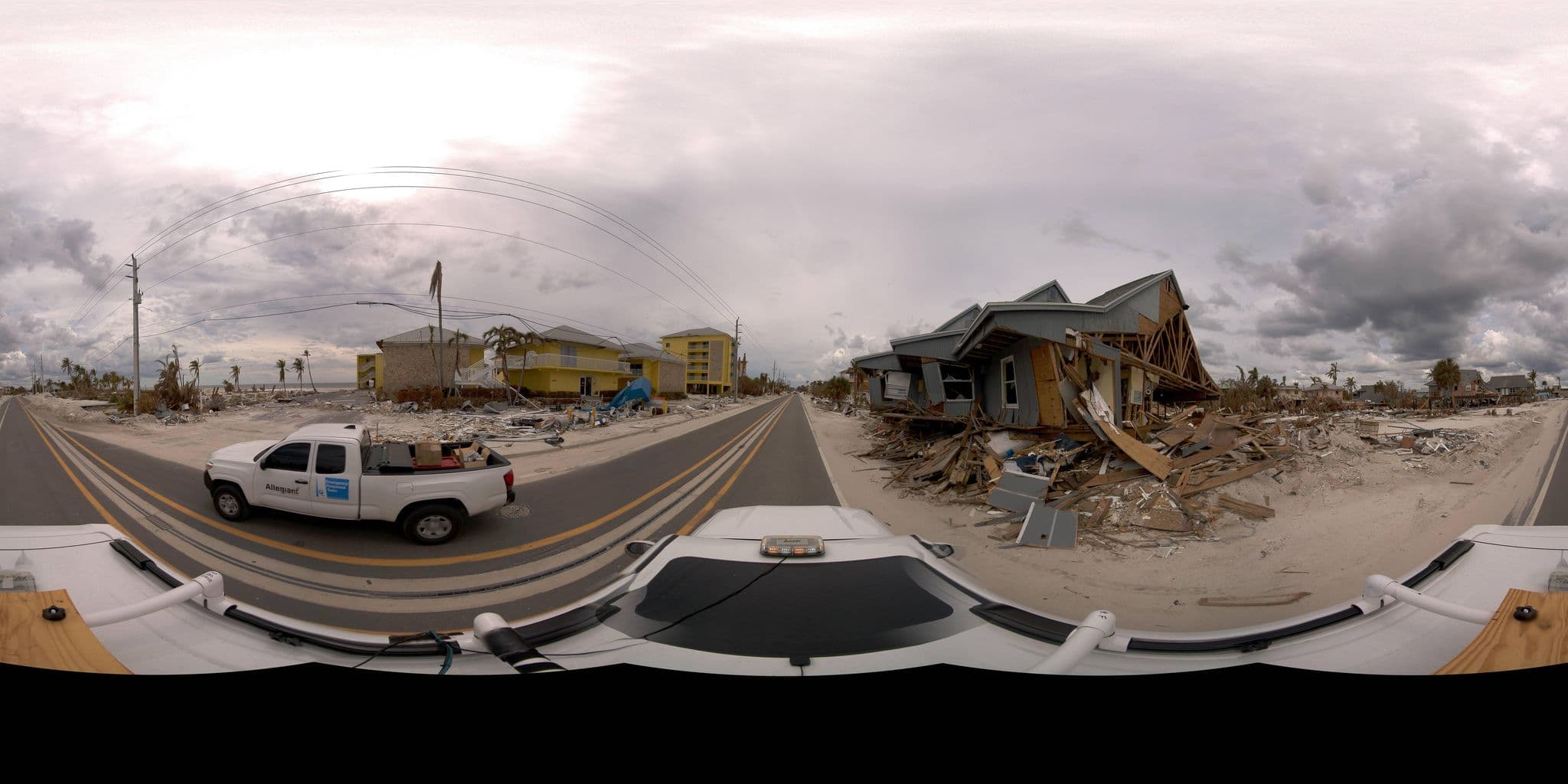 Street view near Beach Breeze Condominium, Fort Myers Beach — © Sitetour (CC BY-SA · Mapillary)