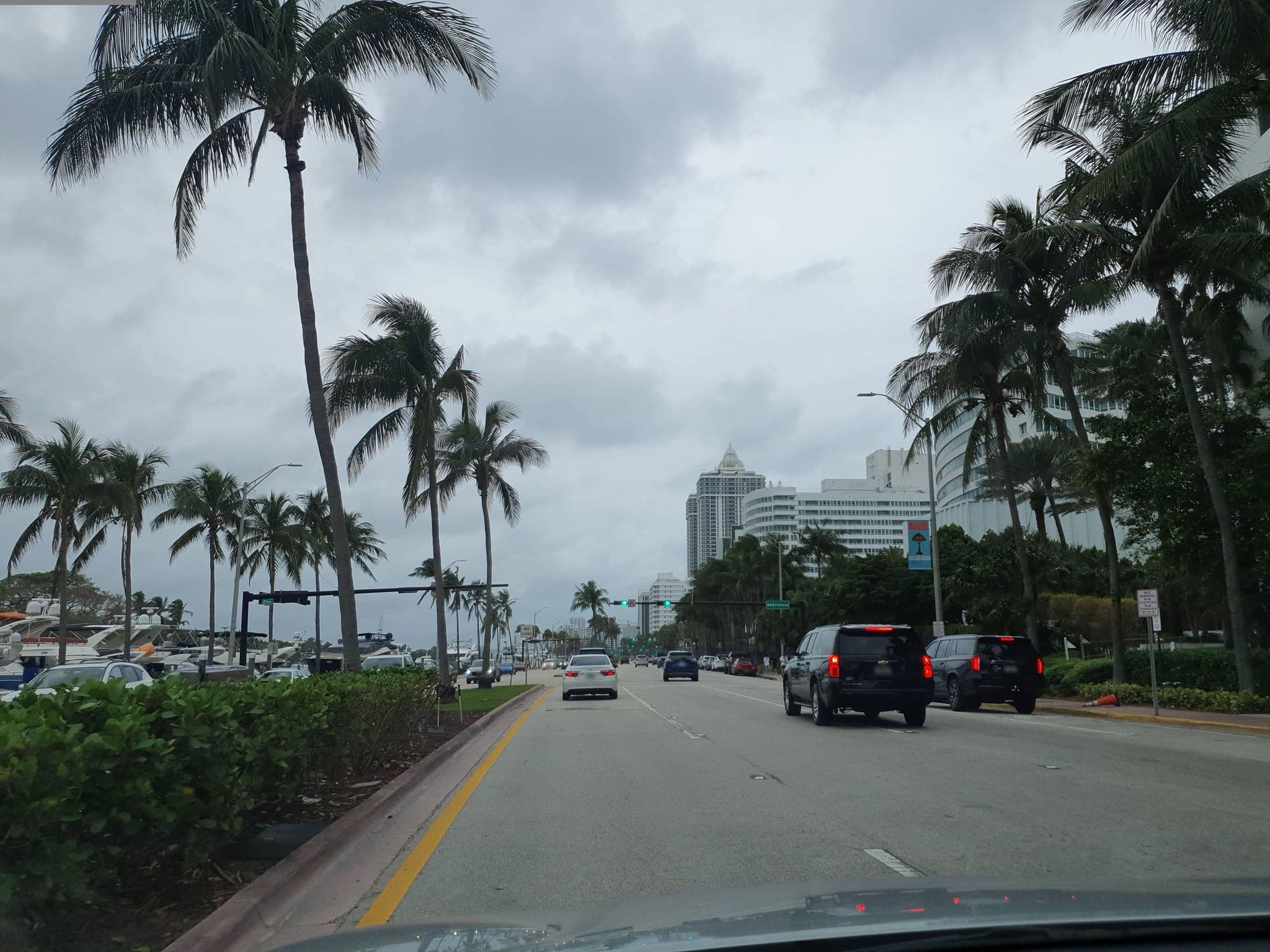 Street view near Hotelerama Associates, Miami Beach — © teddy73 (CC BY-SA · Mapillary)