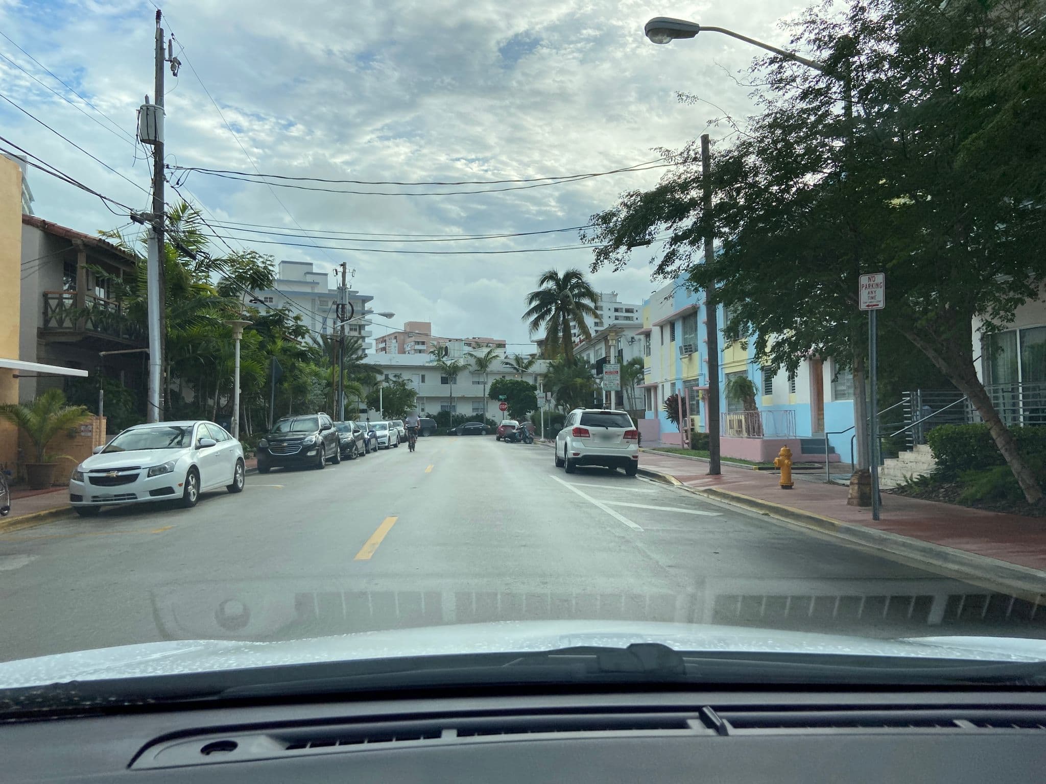 Street view near Art Deco South Beach Hostel, Miami Beach — © lacolina (CC BY-SA · Mapillary)