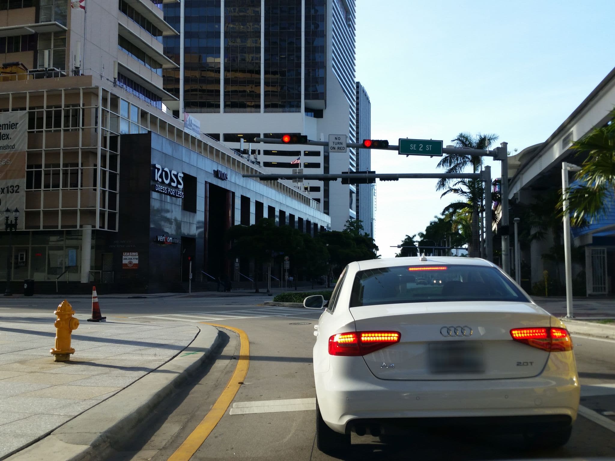 Street view near Miami Beach Vacation Properties, Miami — © jaakkoh (CC BY-SA · Mapillary)