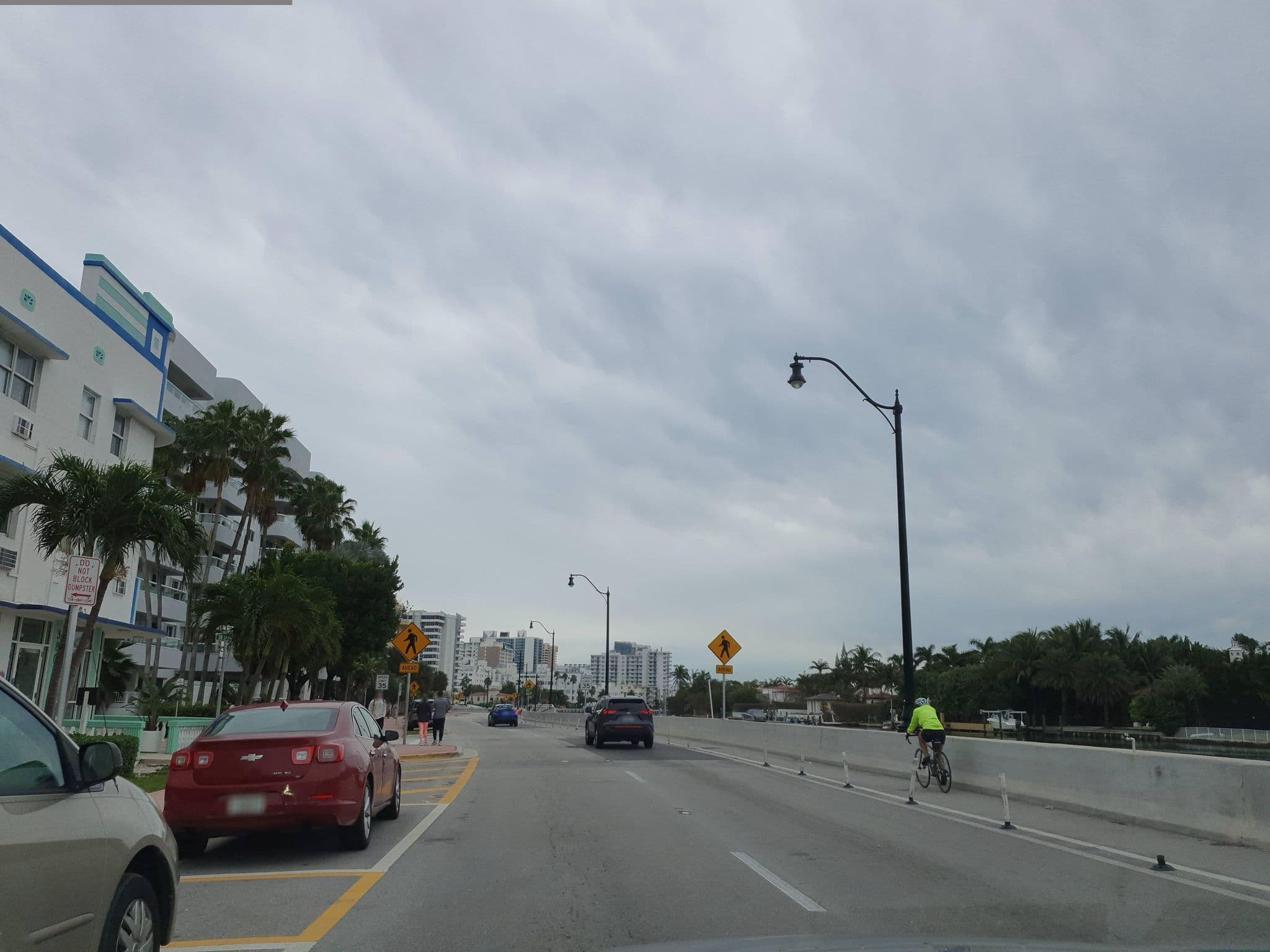 Street view near Venezia Hotel, Miami Beach — © teddy73 (CC BY-SA · Mapillary)