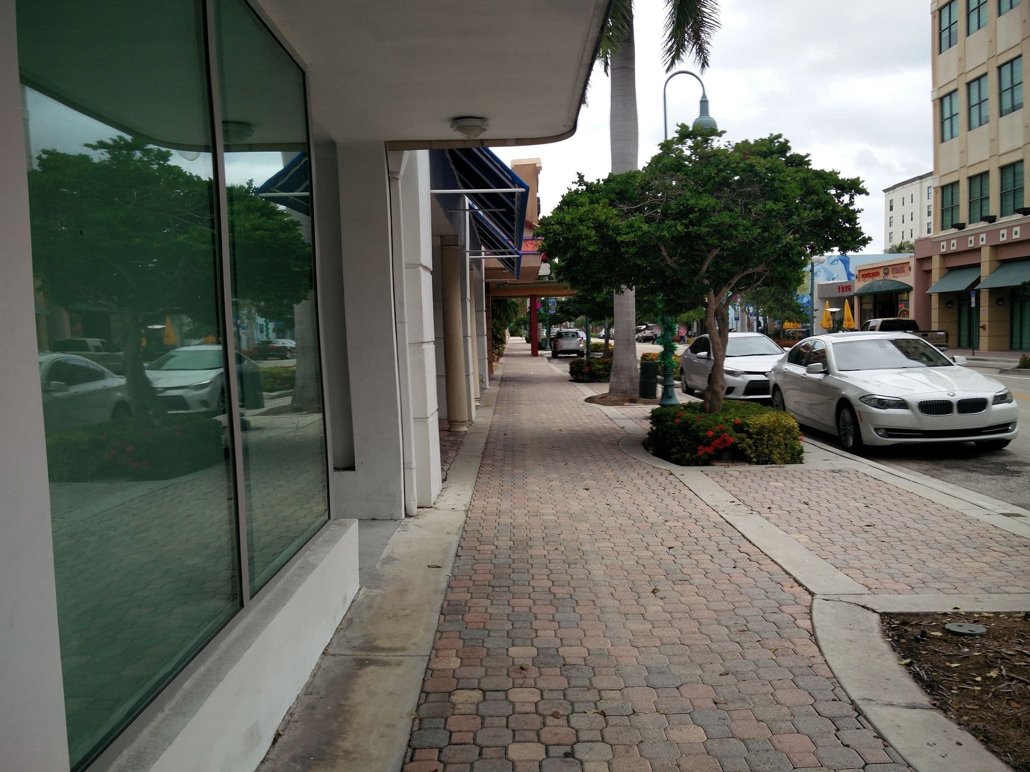 Street view near AD1 Global Vacations, Hallandale Beach — © jlevente (CC BY-SA · Mapillary)