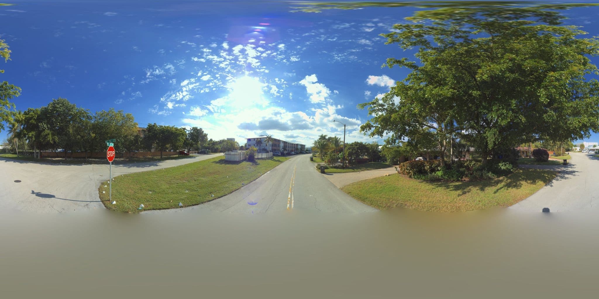 Street view near Apex Duplex, Lauderdale-by-the-Sea — © microsoft (CC BY-SA · Mapillary)