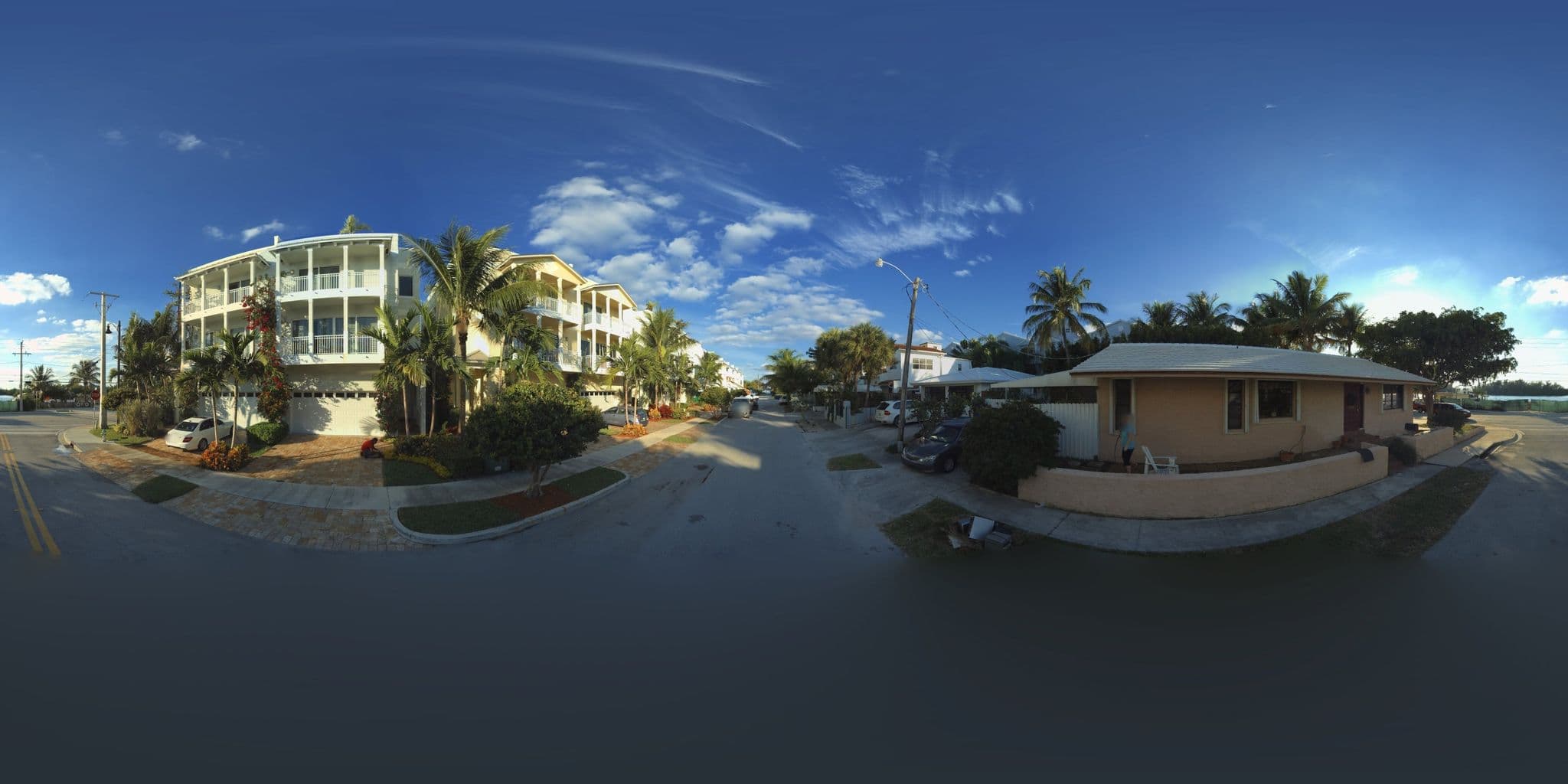Street view near Las Casas at Hollywood, Dania Beach — © microsoft (CC BY-SA · Mapillary)