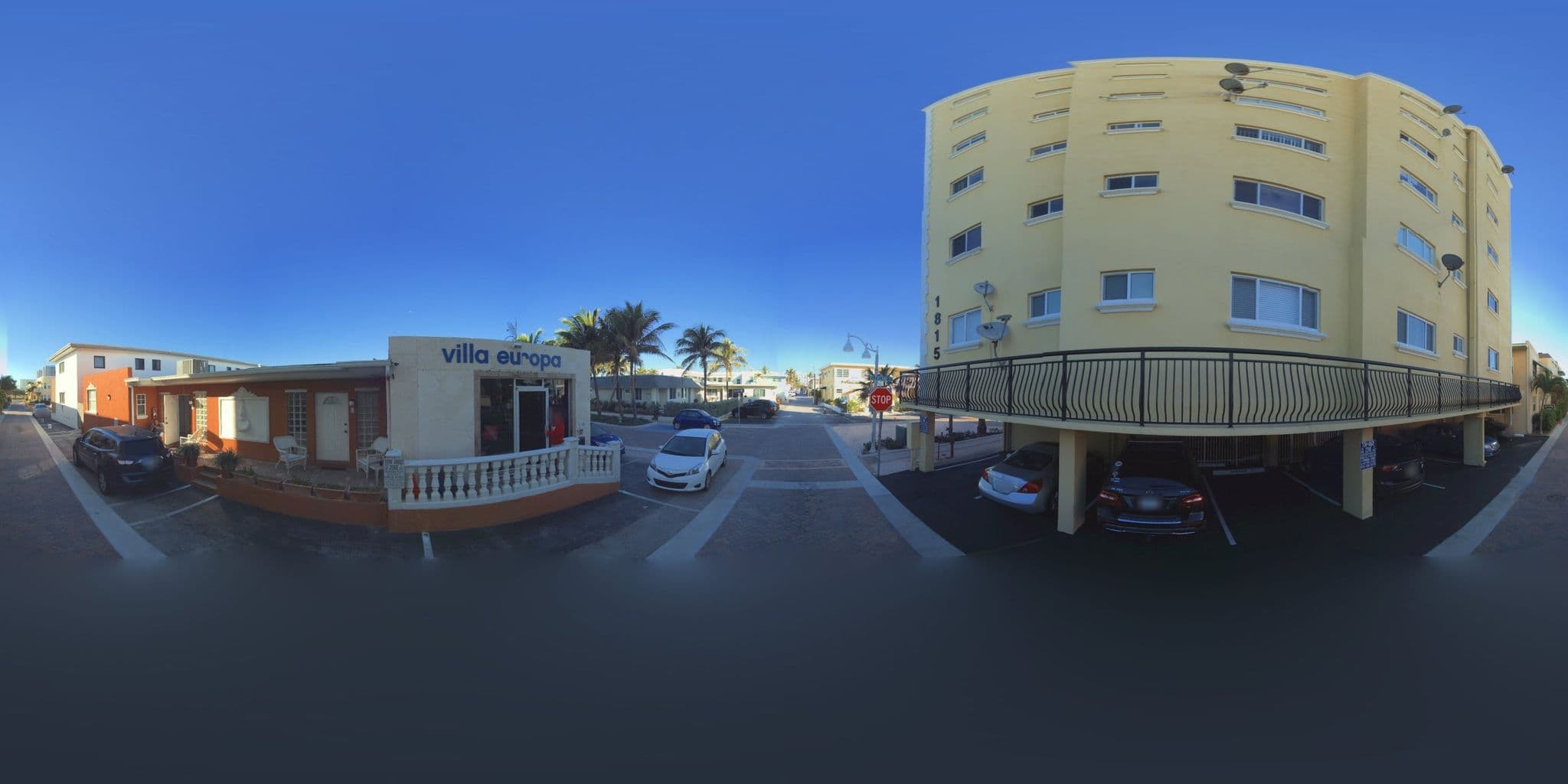 Street view near Blue Wave Motel, Dania Beach — © microsoft (CC BY-SA · Mapillary)