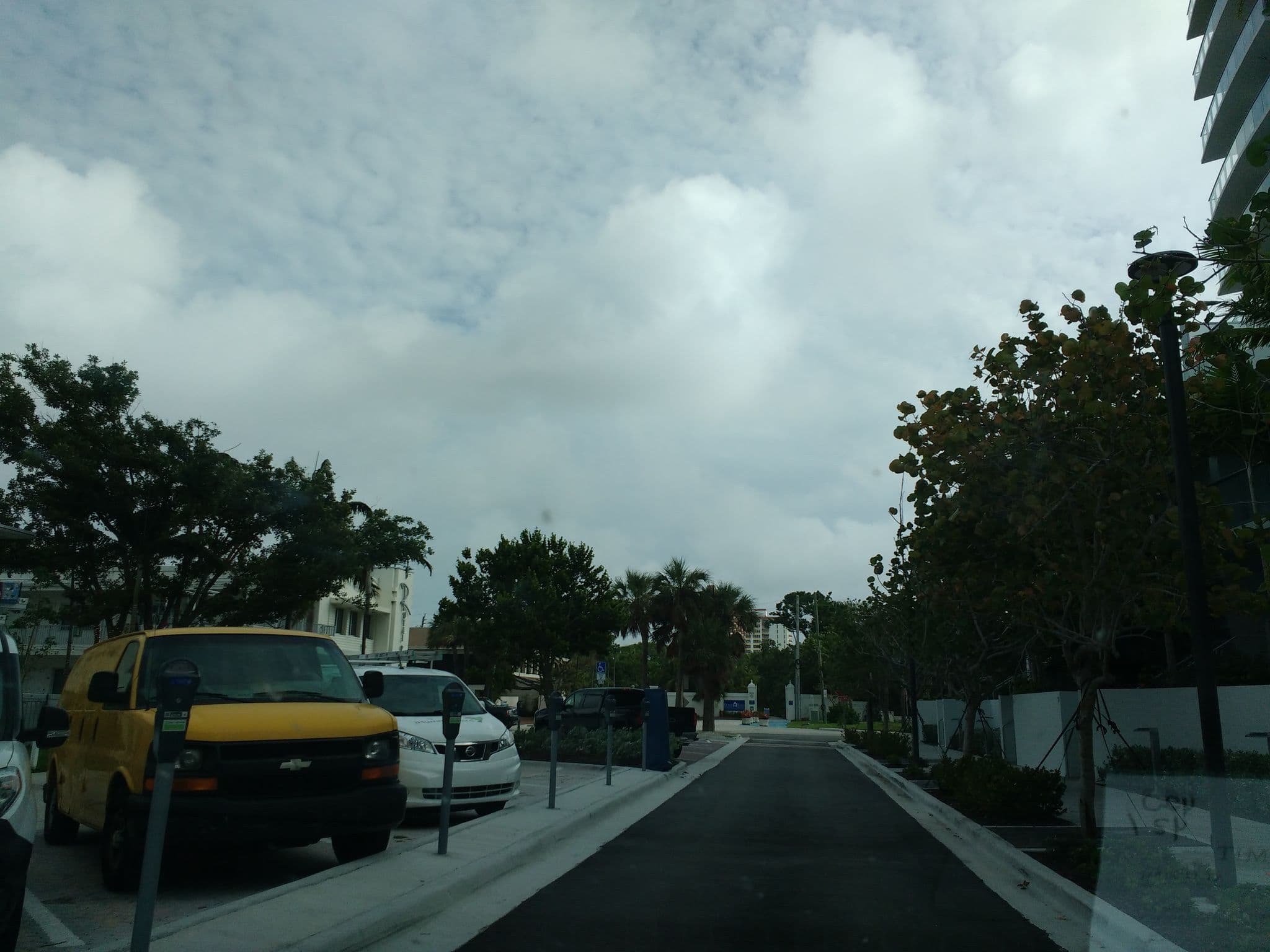 Street view near Robindale, Sunrise — © thetornado76 (CC BY-SA · Mapillary)