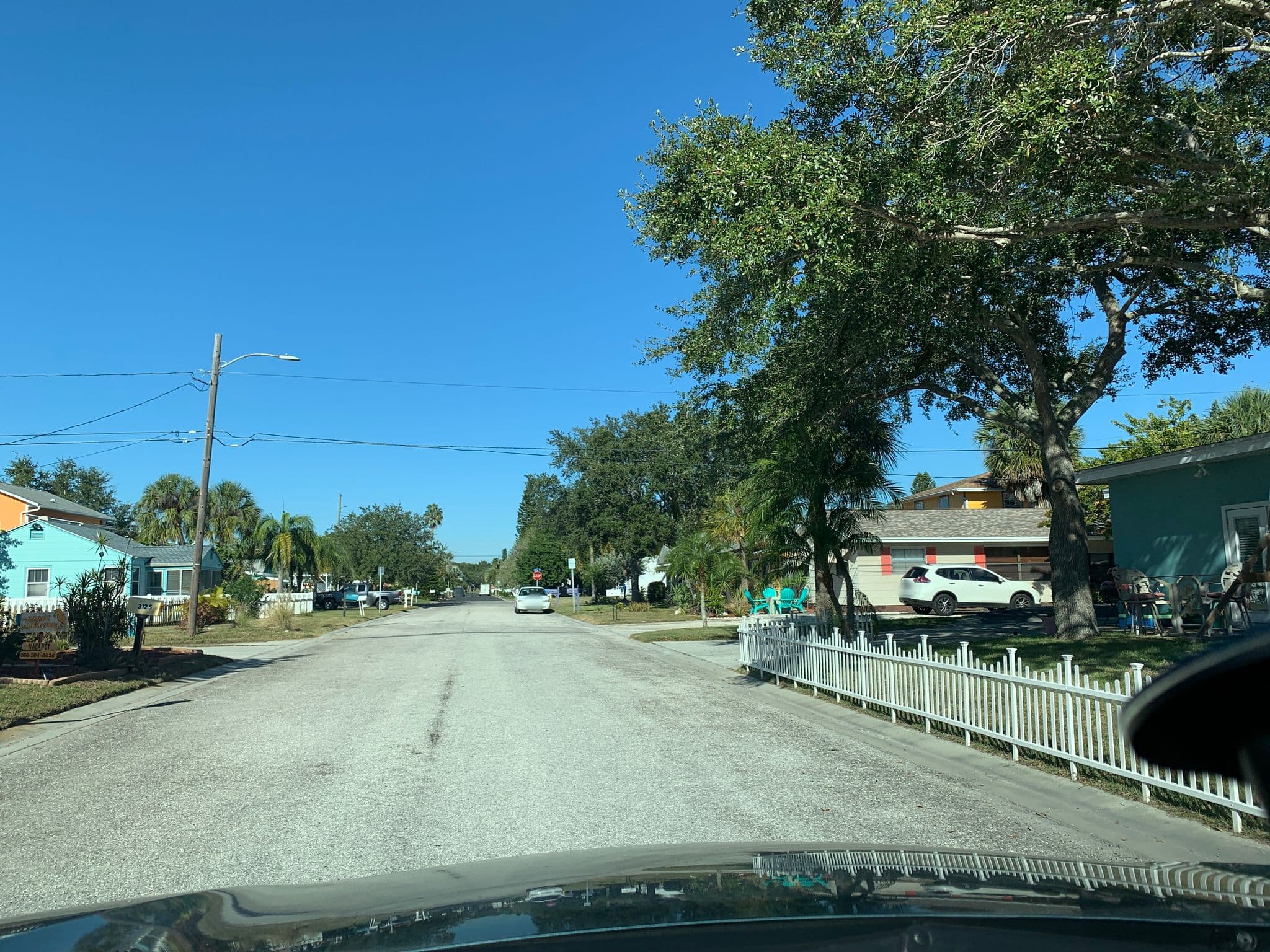 Street view near BeachRelaxmore, Saint Pete Beach — © samsamples (CC BY-SA · Mapillary)