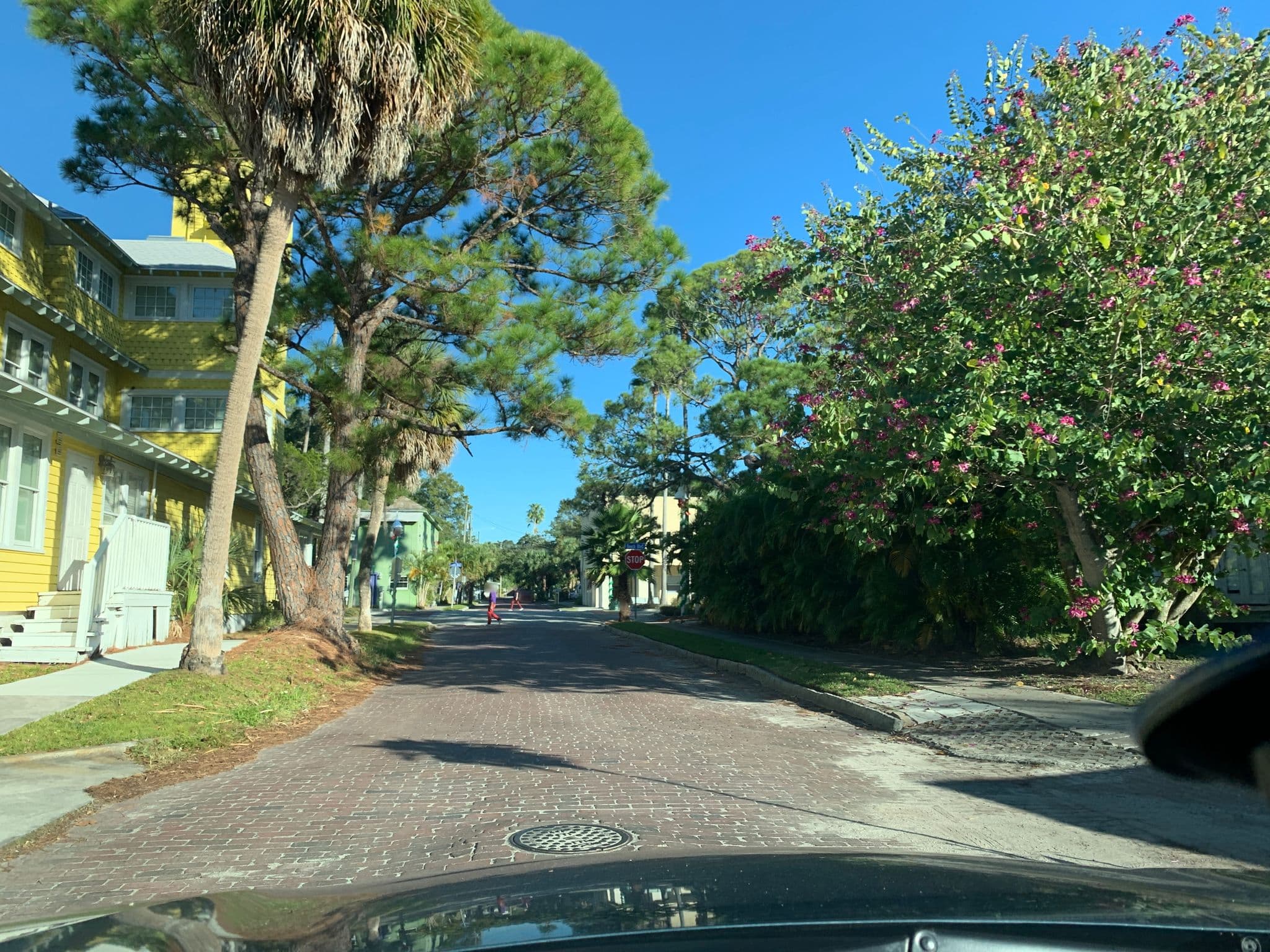 Street view near Peninsula Inn & Spa Inc, Saint Pete Beach — © samsamples (CC BY-SA · Mapillary)