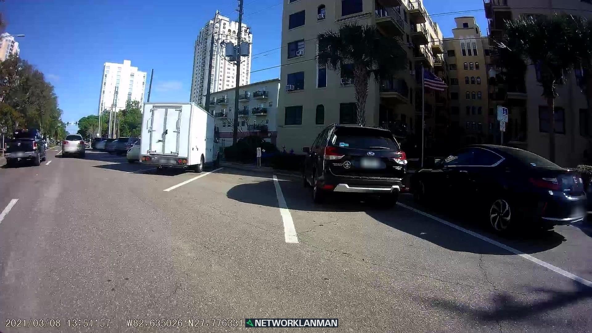 Street view near Flori De Leon, St. Petersburg — © networklanman (CC BY-SA · Mapillary)