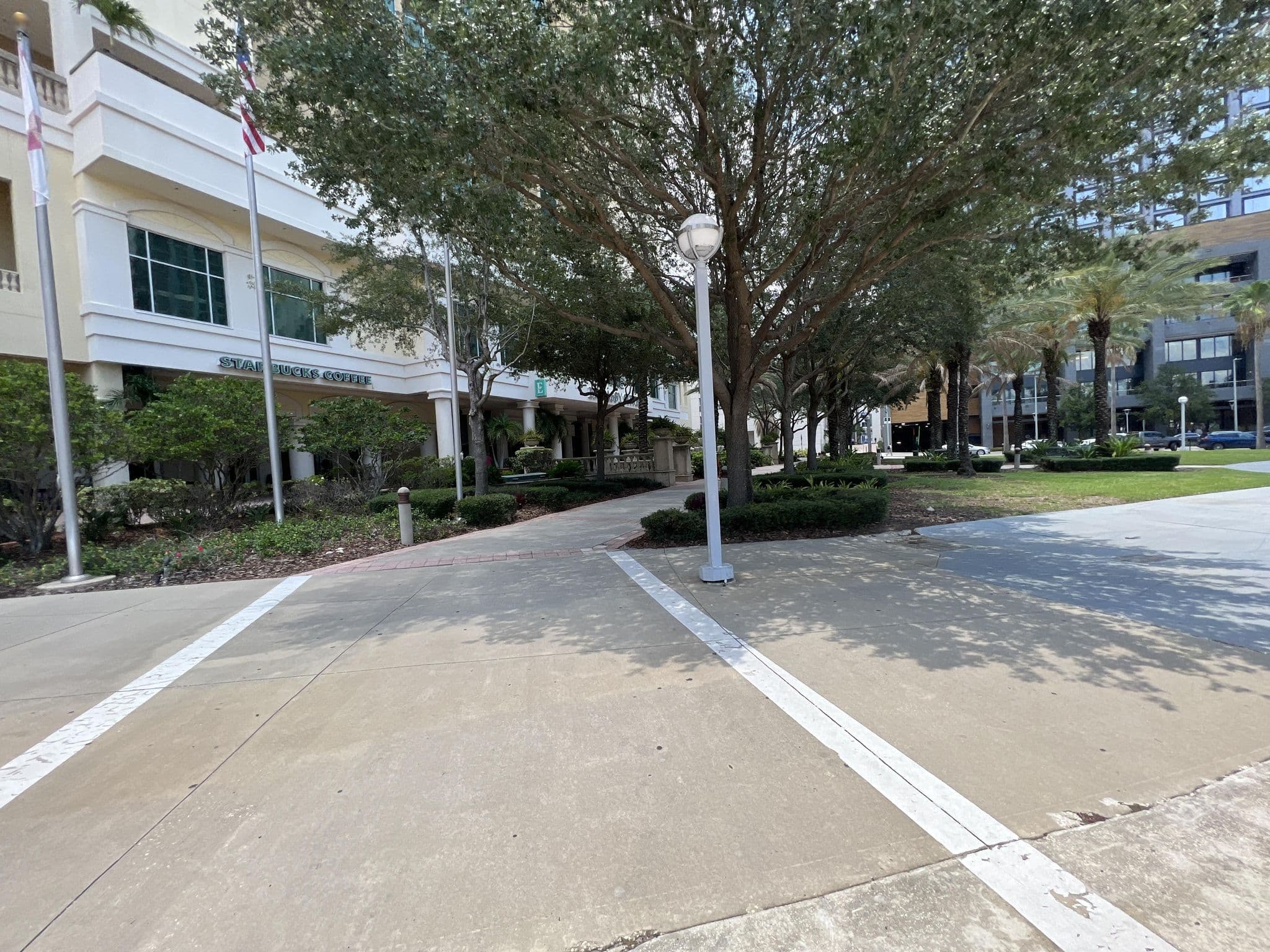 Street view near Embassy Lobby, Tampa — © mitz (CC BY-SA · Mapillary)
