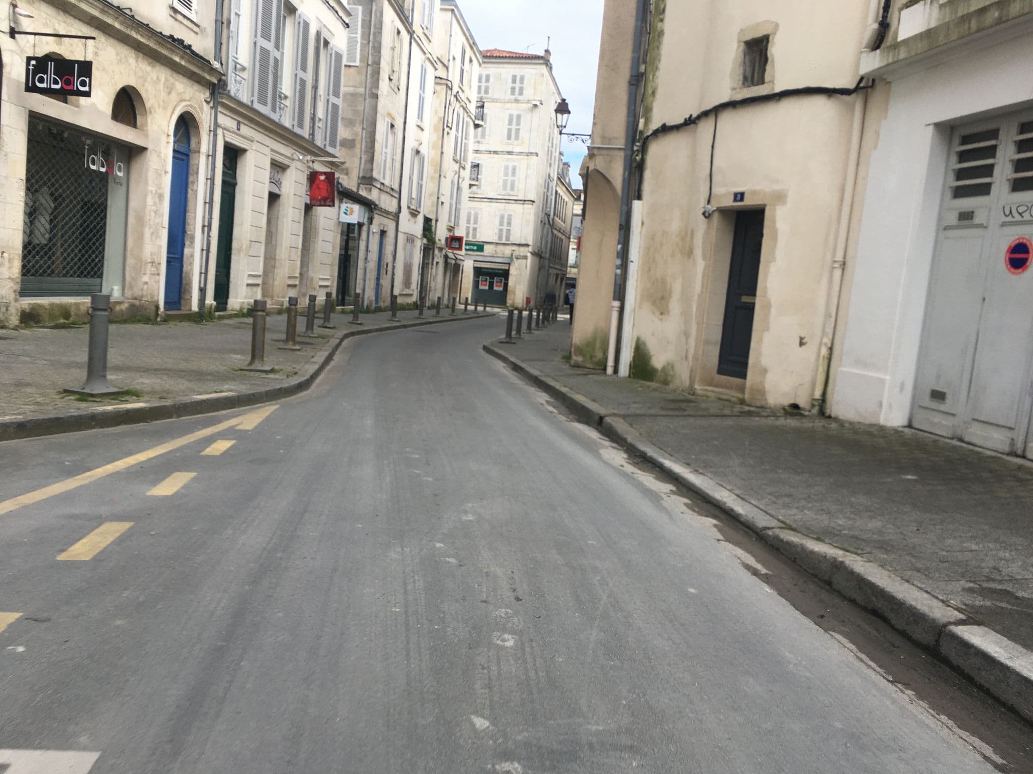 Street view near Hôtel Ibis, La Rochelle — © unlimited (CC BY-SA · Mapillary)