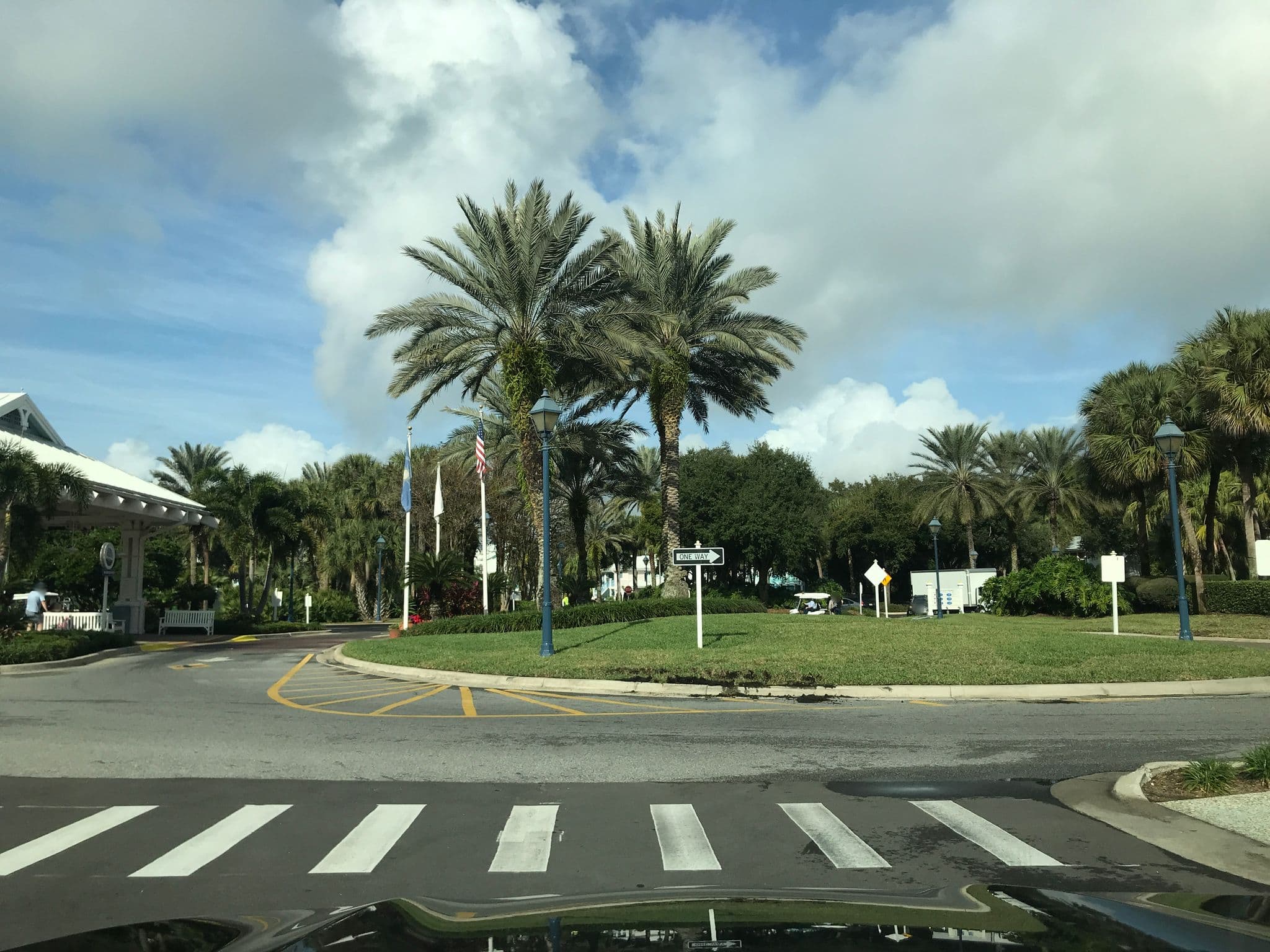 Street view near Sandcastle Pool, Celebration — © sandra89 (CC BY-SA · Mapillary)