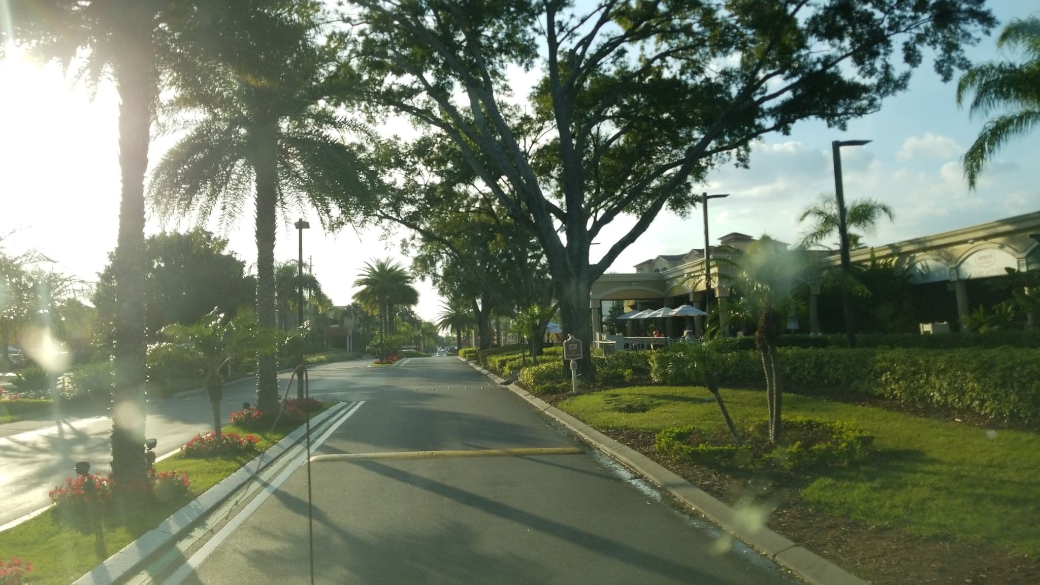 Street view near Hershey's Ice Cream Shop at Westgate Resort, Citrus Ridge — © jbthemilker (CC BY-SA · Mapillary)