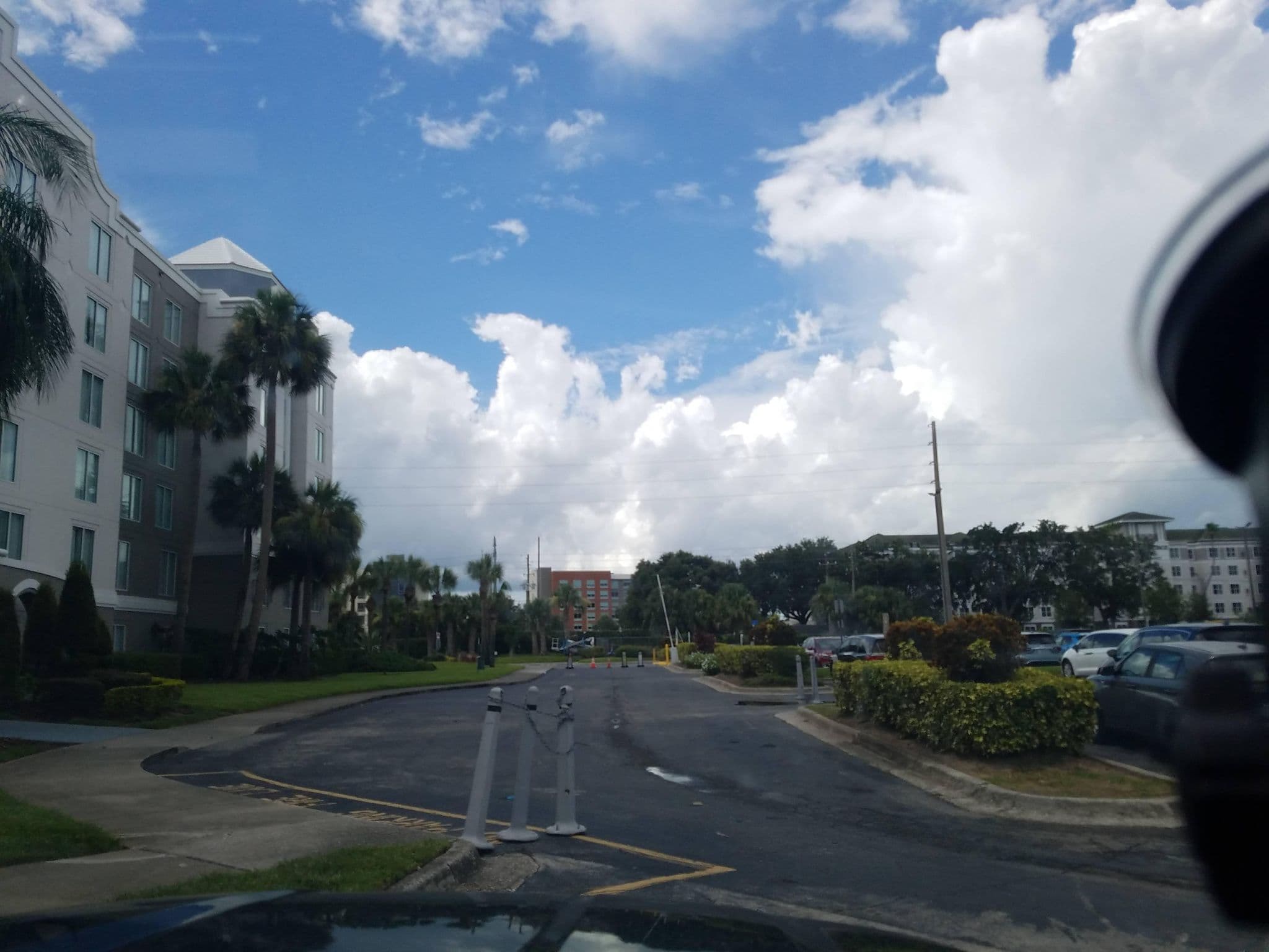 Street view near Embassy Suites by Hilton, Doctor Phillips — © gibsonb (CC BY-SA · Mapillary)