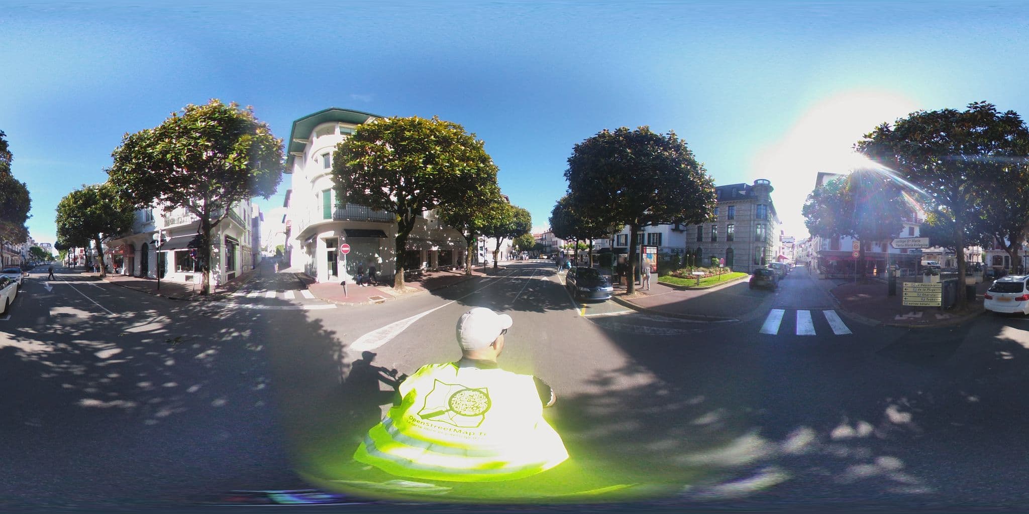 Street view near Hôtel Le Madison, Saint-Jean-de-Luz — © ev1velodyssee (CC BY-SA · Mapillary)