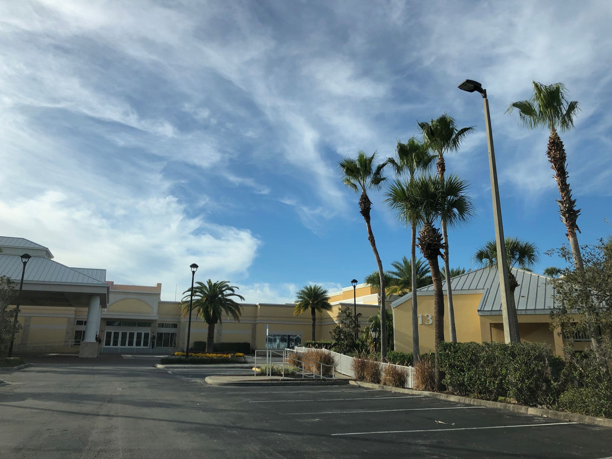 Street view near Wyndham Hotel Room 1357, Tangelo Park — © esmoley (CC BY-SA · Mapillary)