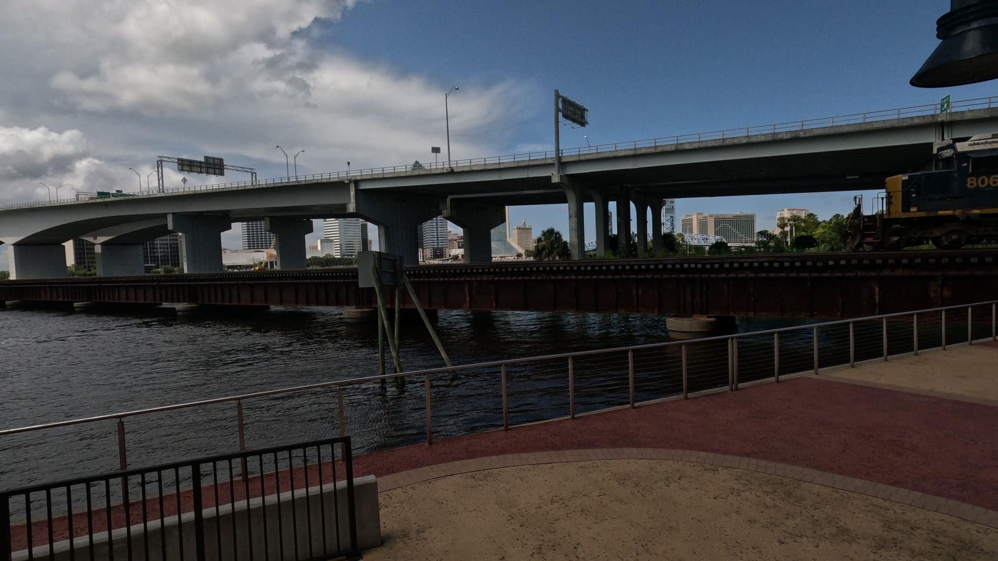 Street view near Omni Jacksonville Hotel, Jacksonville — © allen (CC BY-SA · Mapillary)