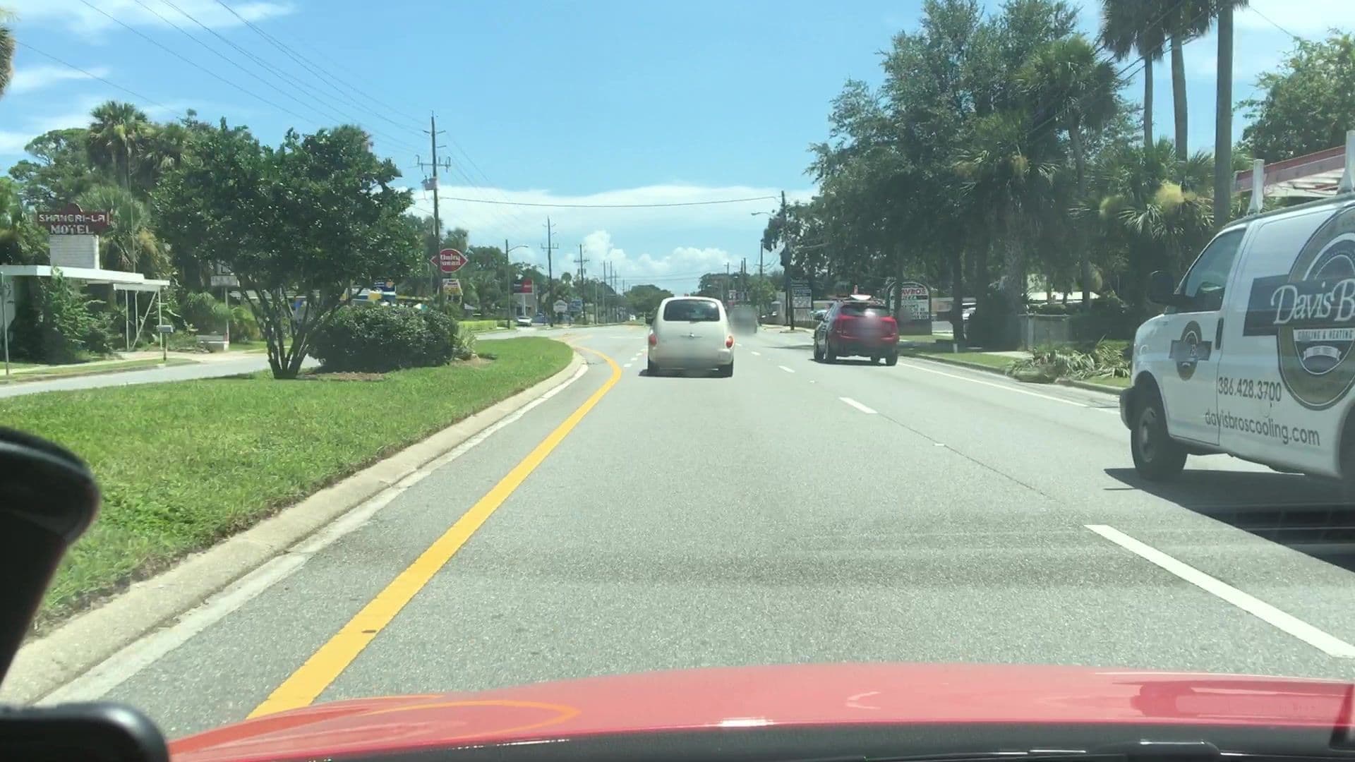 Street view near Shangri-La Motel, New Smyrna Beach — © lvl5 (CC BY-SA · Mapillary)